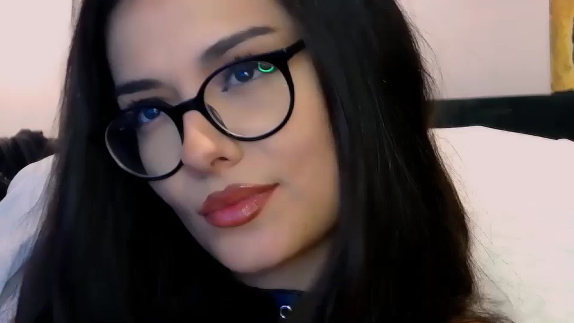 Gallery image thumbnail from Electra's myfreecams stream on, 08/08/2024, 23:21 image 11 of 20