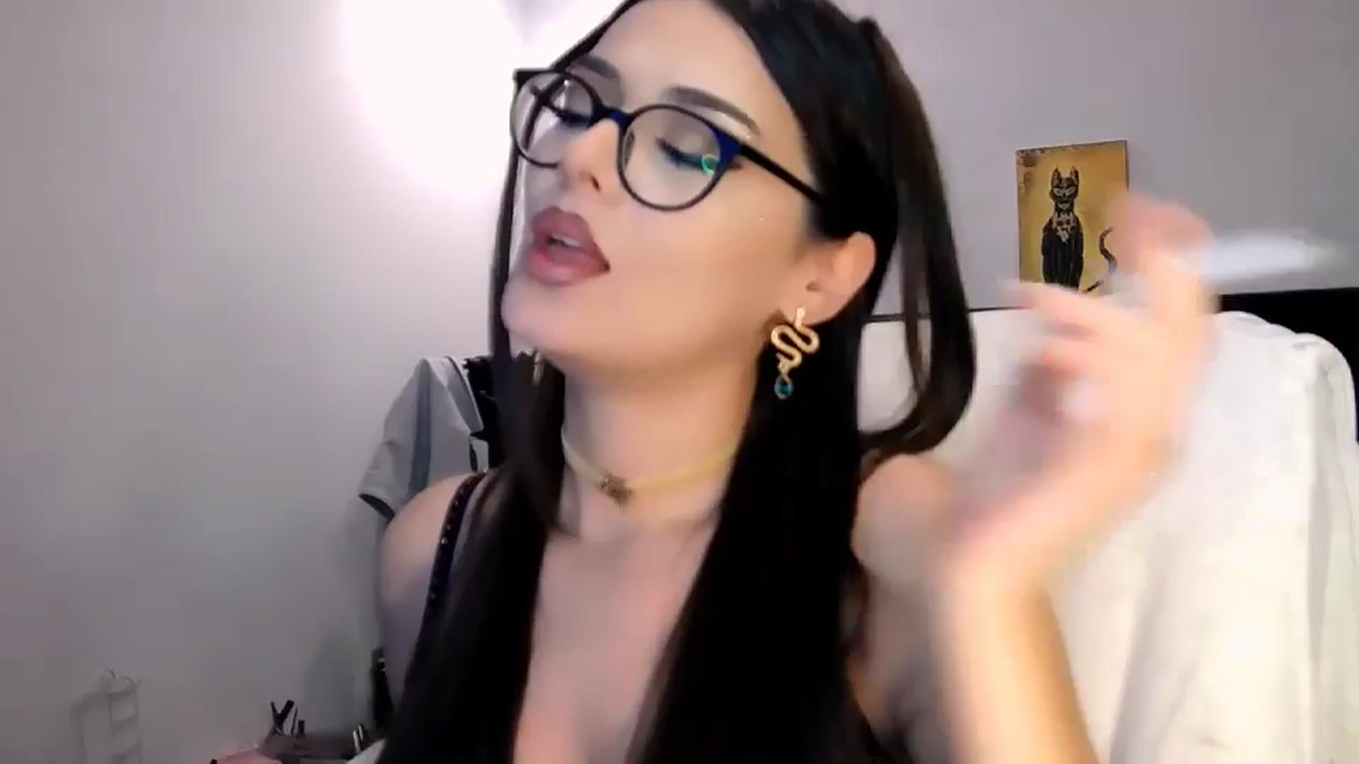 Gallery image thumbnail from Electra's myfreecams stream on, 09/26/2024, 22:36 image 4 of 20