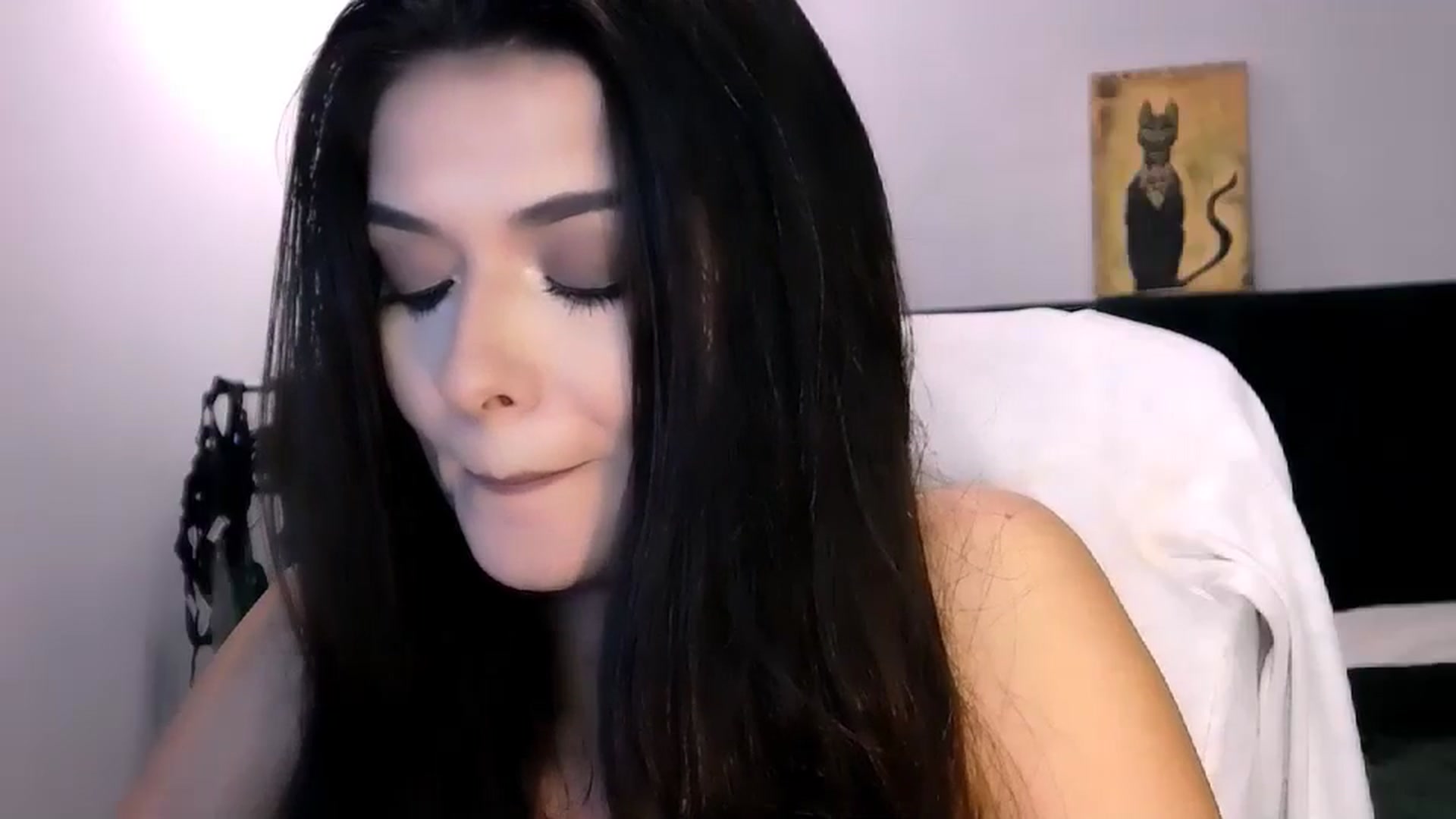 Gallery image thumbnail from Electra's myfreecams stream on, 10/15/2024, 23:38 image 13 of 20
