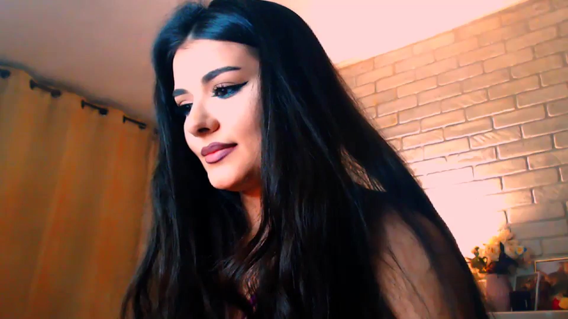Gallery image thumbnail from Electra's myfreecams stream on, 01/27/2025, 24:18 image 13 of 20