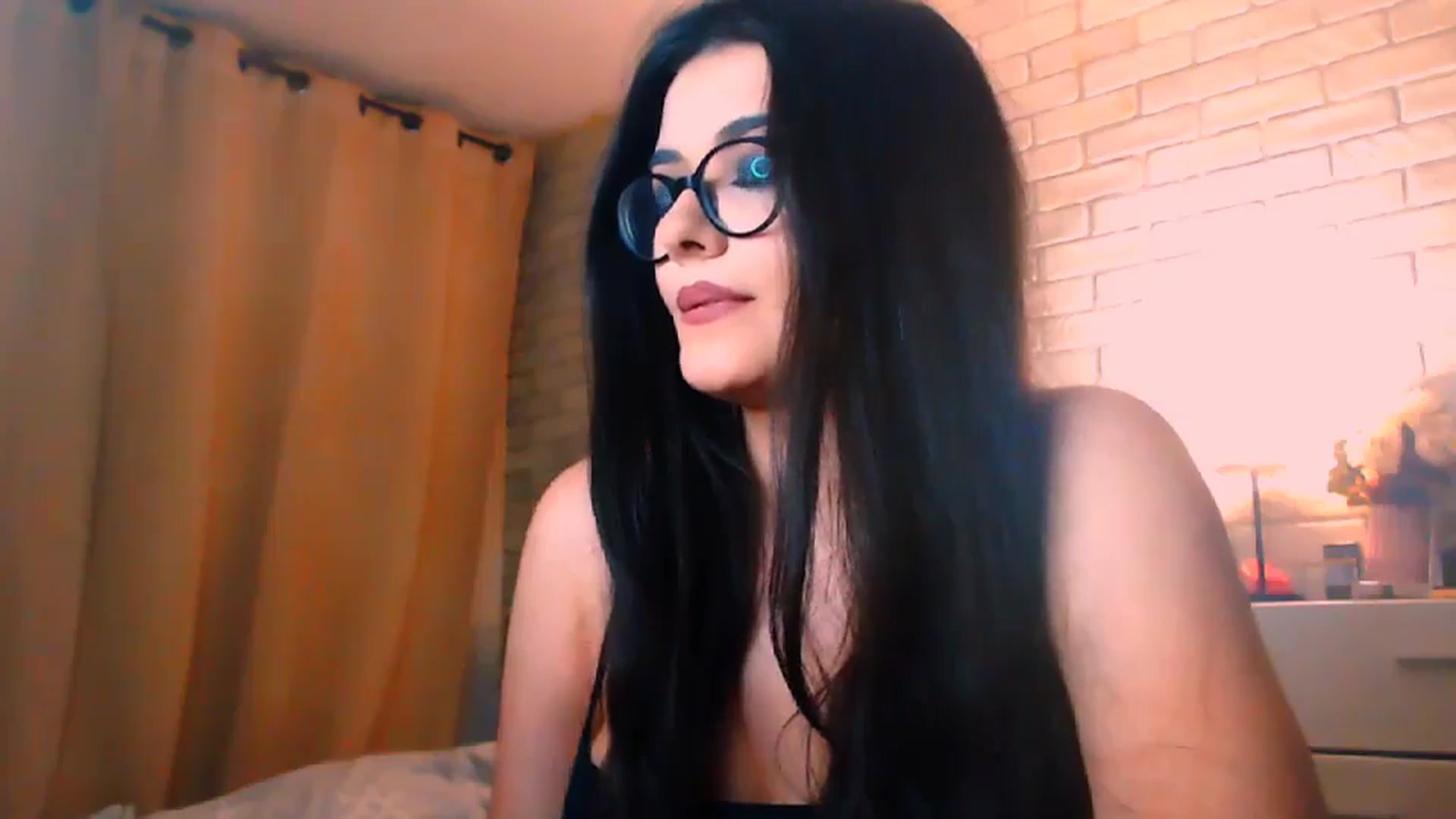 Gallery image thumbnail from Electra's myfreecams stream on, 02/28/2025, 23:54 image 10 of 20