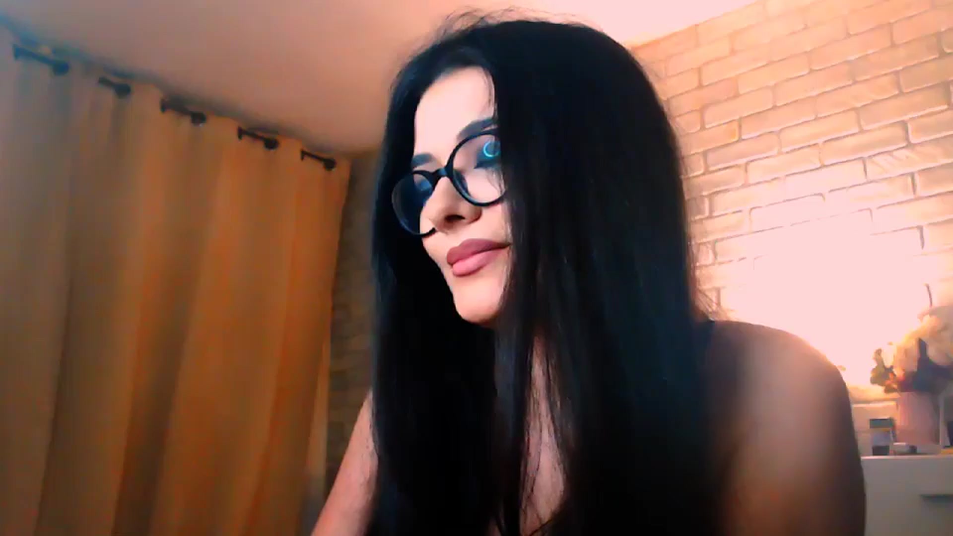 Gallery image thumbnail from Electra's myfreecams stream on, 02/28/2025, 23:54 image 16 of 20