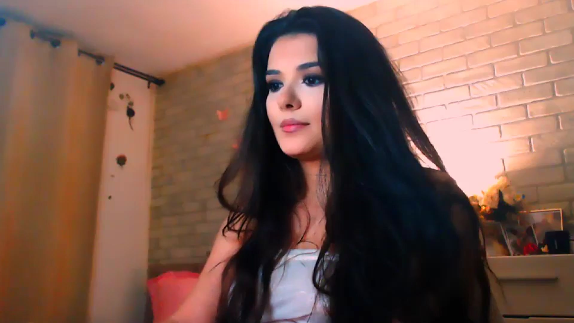 Gallery image thumbnail from Electra's myfreecams stream on, 03/16/2025, 23:13 image 10 of 20
