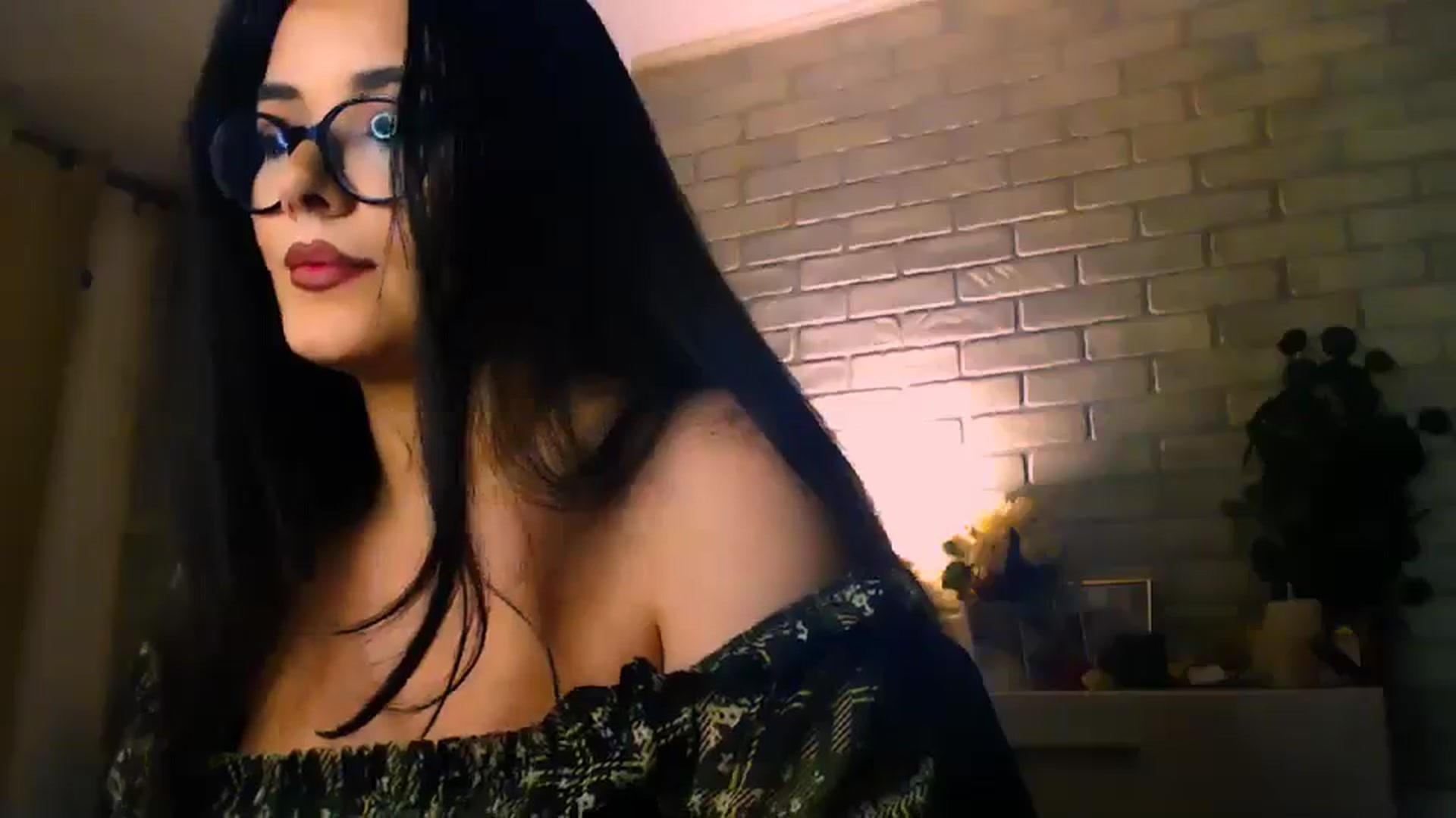 Gallery image thumbnail from Electra's myfreecams stream on, 03/23/2025, 23:52 image 13 of 20