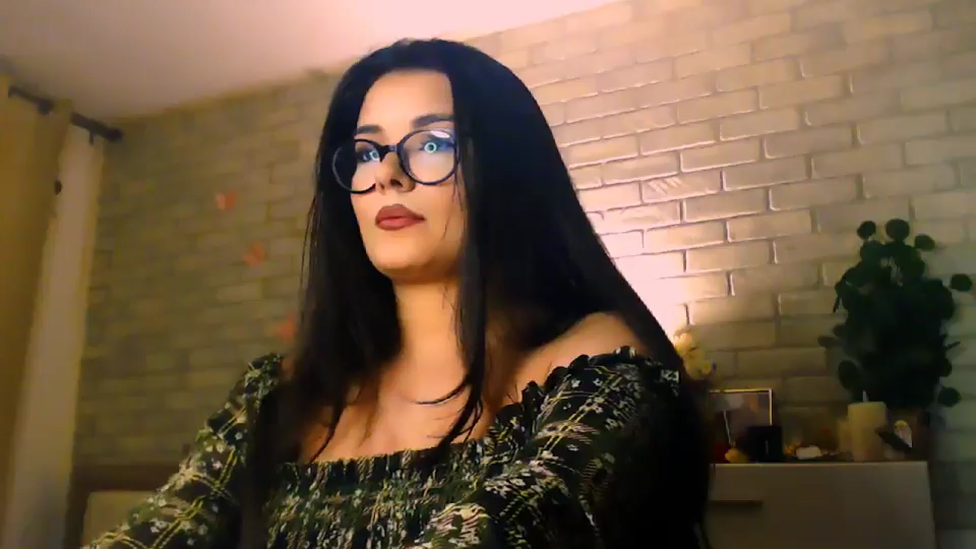 Gallery image thumbnail from Electra's myfreecams stream on, 03/23/2025, 23:52 image 11 of 20