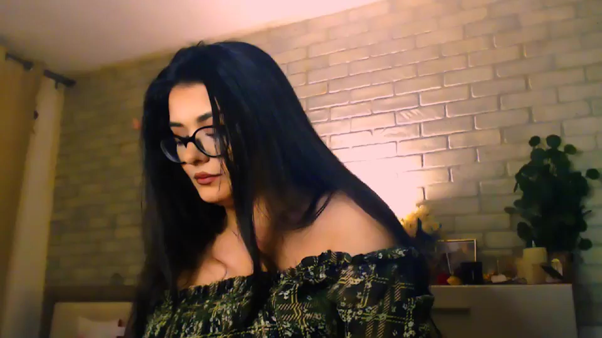 Gallery image thumbnail from Electra's myfreecams stream on, 03/23/2025, 23:52 image 9 of 20