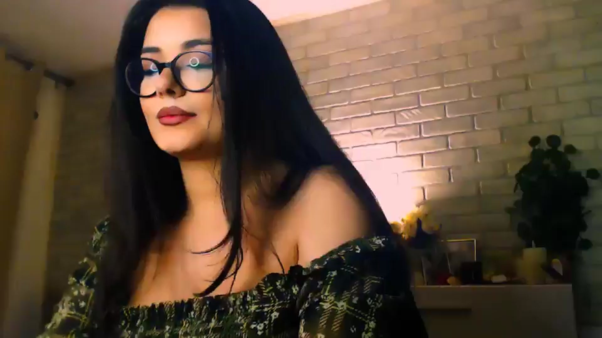Gallery image thumbnail from Electra's myfreecams stream on, 03/23/2025, 23:52 image 10 of 20