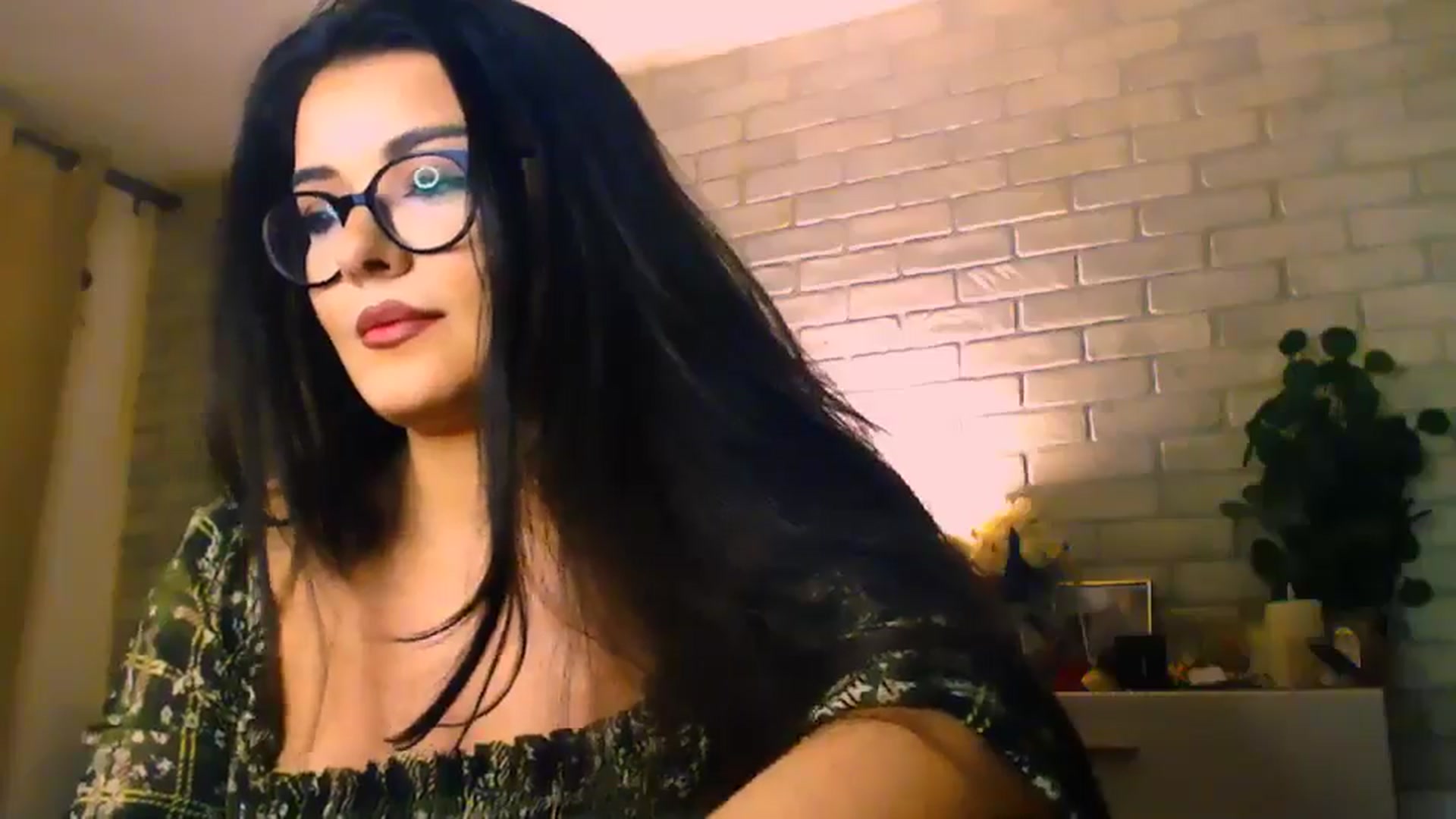 Gallery image thumbnail from Electra's myfreecams stream on, 03/23/2025, 23:52 image 15 of 20