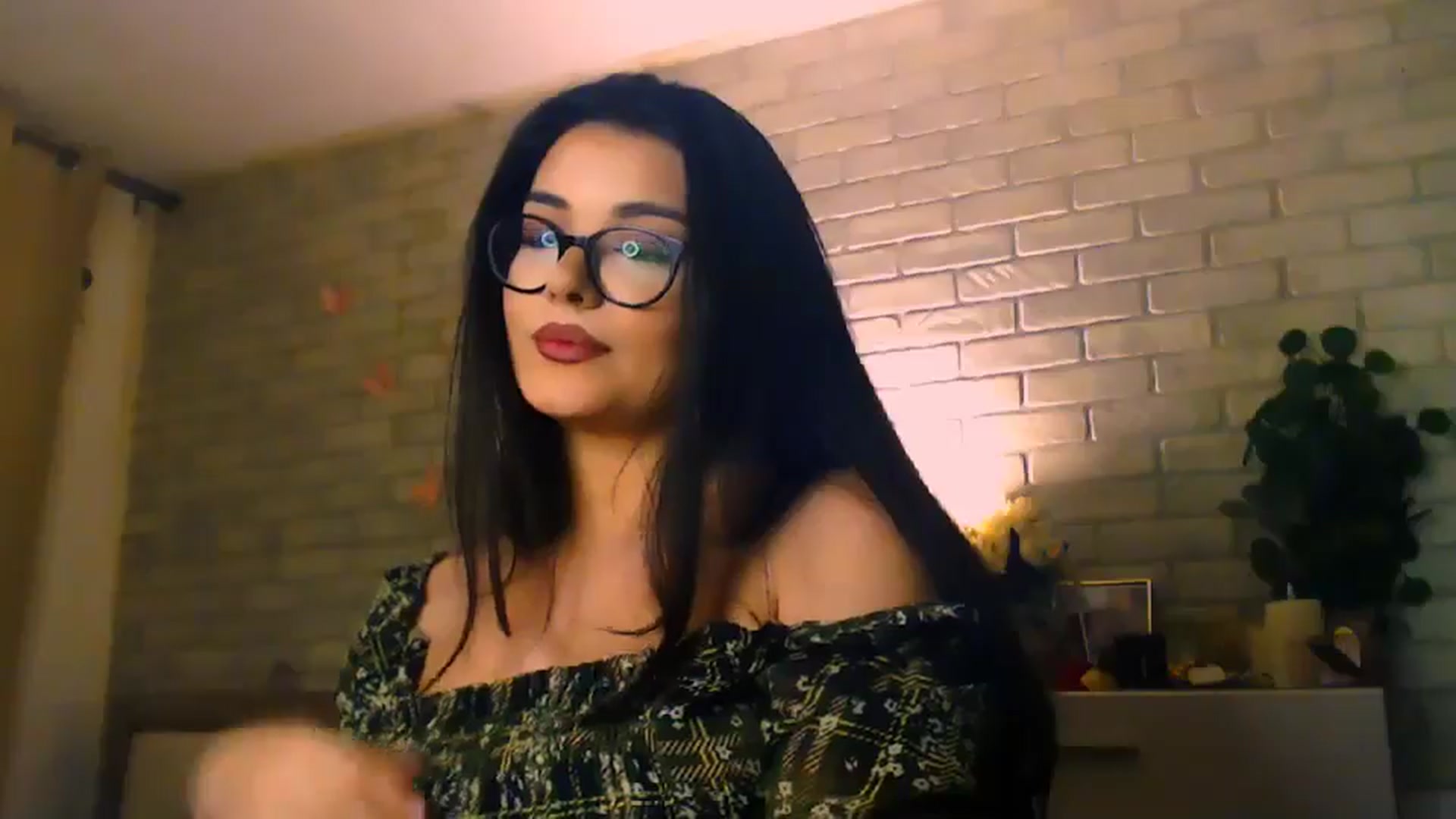 Gallery image thumbnail from Electra's myfreecams stream on, 03/23/2025, 23:52 image 7 of 20