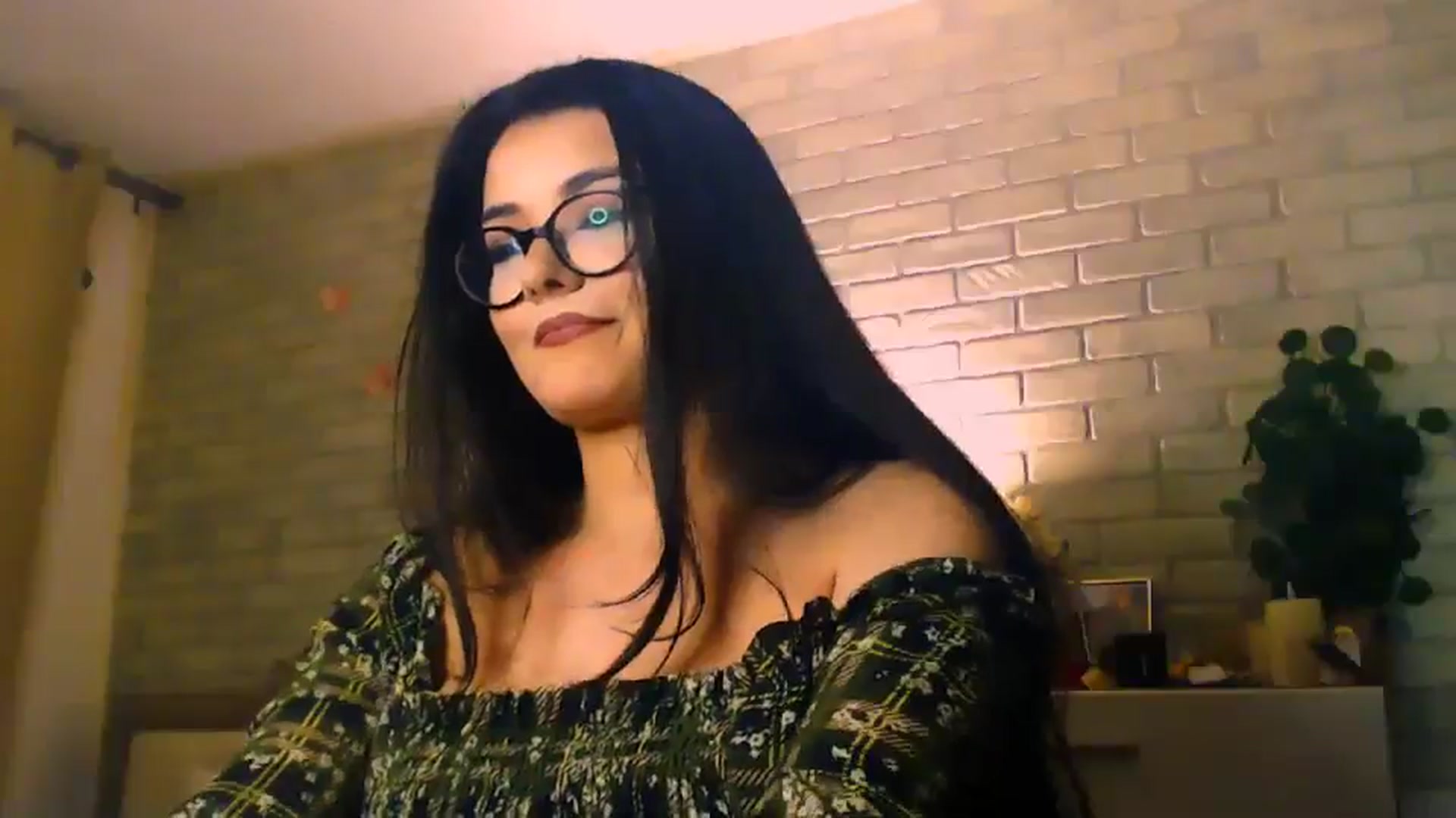 Gallery image thumbnail from Electra's myfreecams stream on, 03/23/2025, 23:52 image 5 of 20