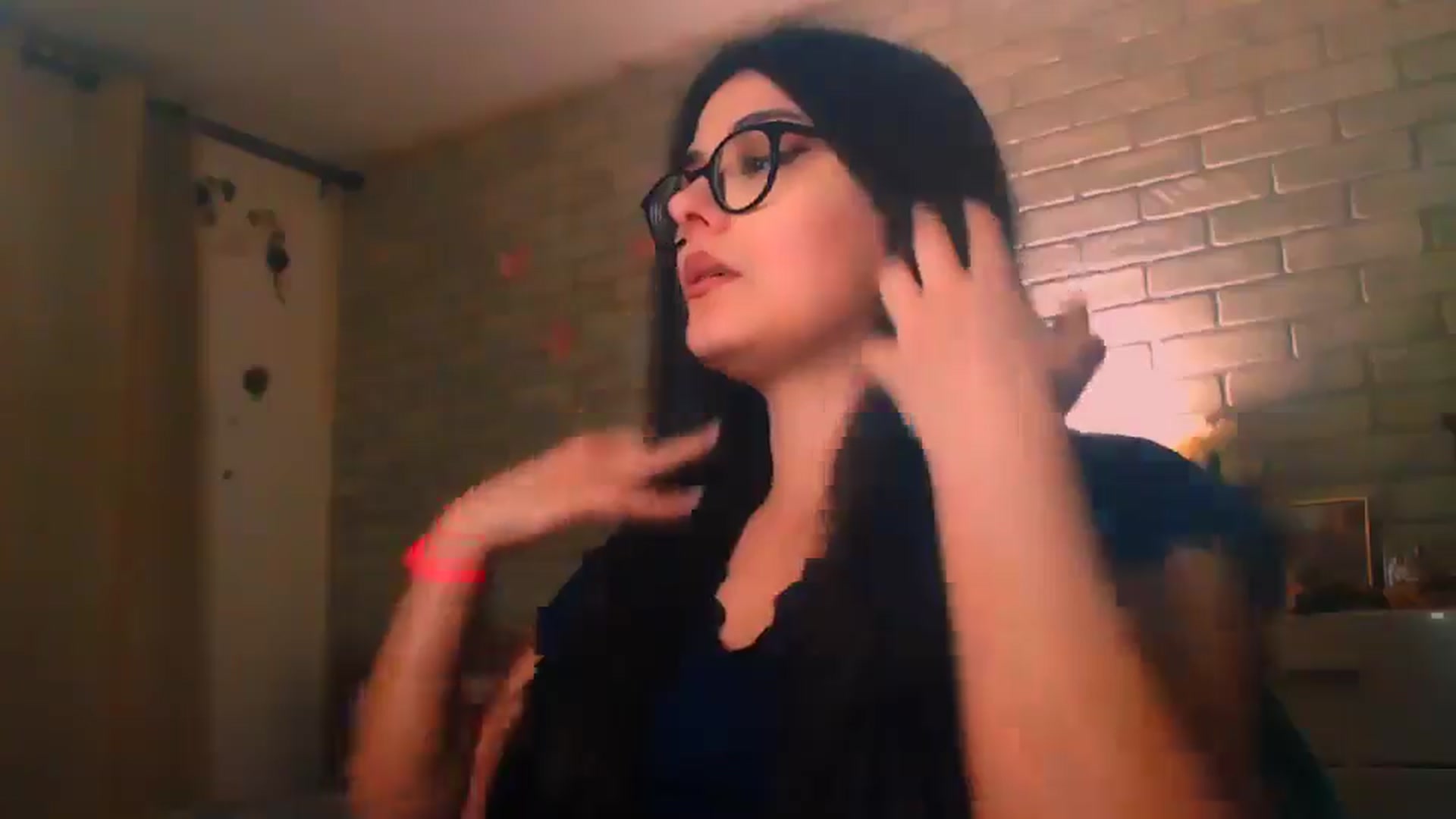 Gallery image thumbnail from Electra's myfreecams stream on, 04/28/2025, 22:41 image 5 of 20