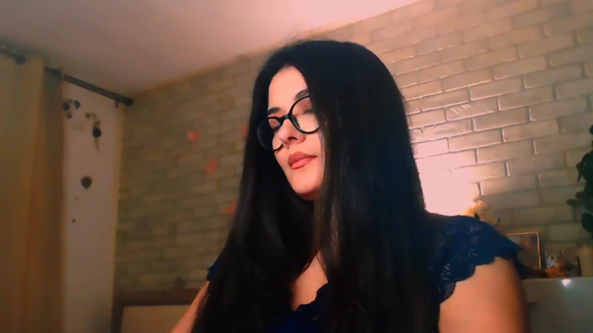 Gallery image thumbnail from Electra's myfreecams stream on, 04/28/2025, 22:41 image 12 of 20