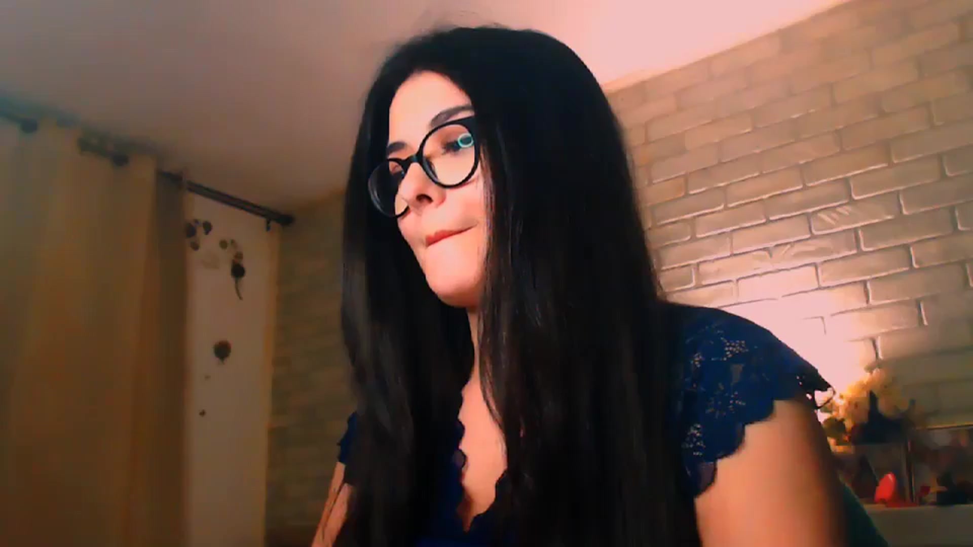 Gallery image thumbnail from Electra's myfreecams stream on, 04/28/2025, 22:41 image 14 of 20