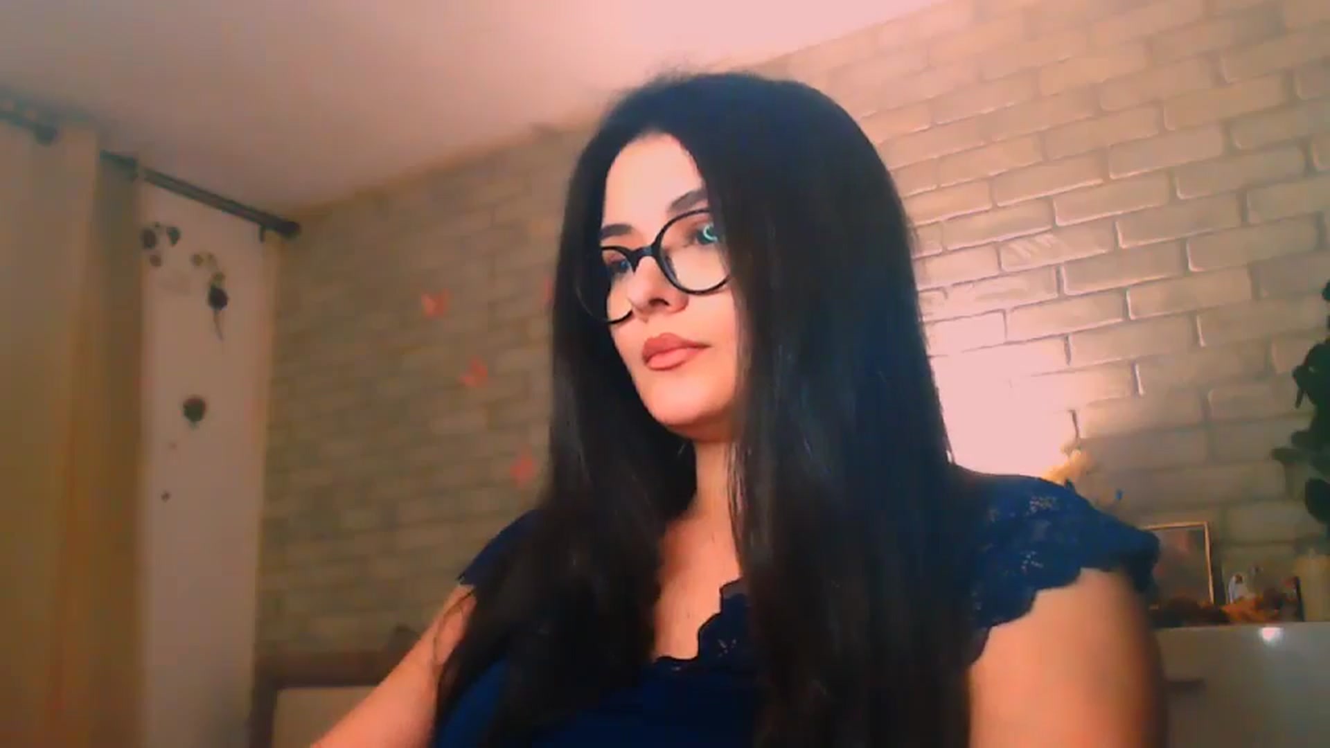 Gallery image thumbnail from Electra's myfreecams stream on, 04/28/2025, 22:41 image 7 of 20