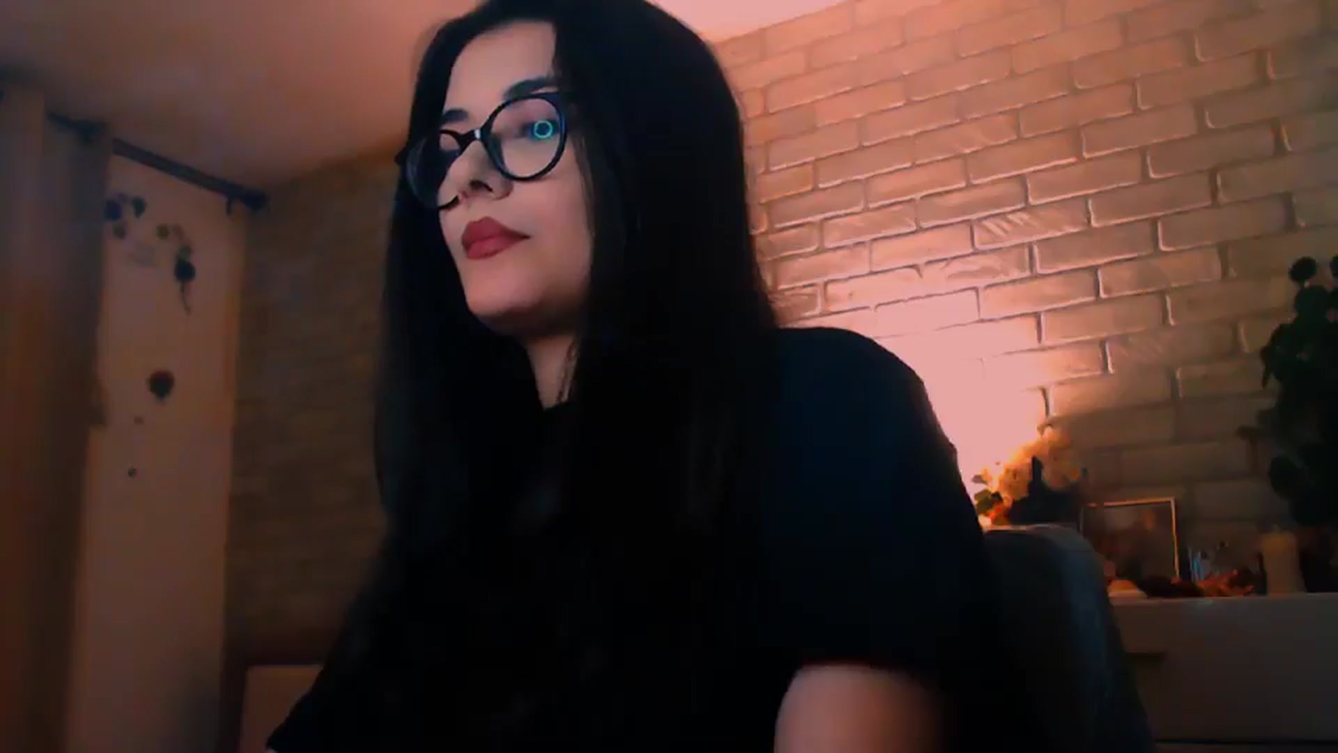 Gallery image thumbnail from Electra's myfreecams stream on, 05/04/2025, 22:32 image 9 of 20