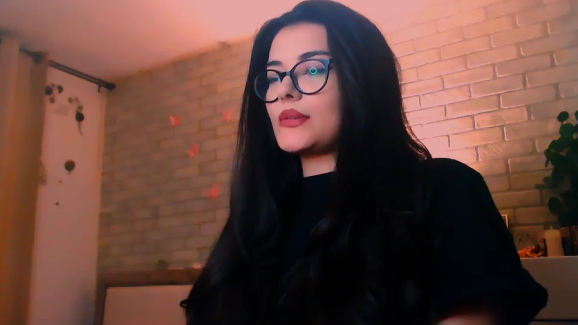 Gallery image thumbnail from Electra's myfreecams stream on, 05/04/2025, 22:32 image 4 of 20