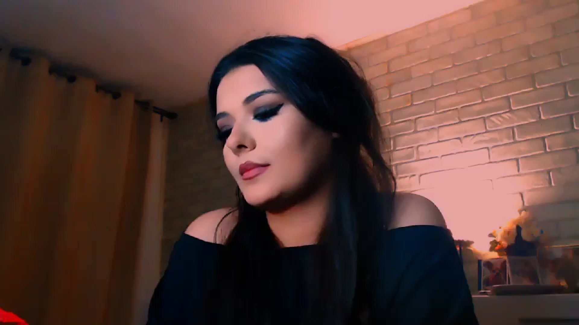 Gallery image thumbnail from Electra's myfreecams stream on, 05/13/2025, 22:24 image 15 of 20