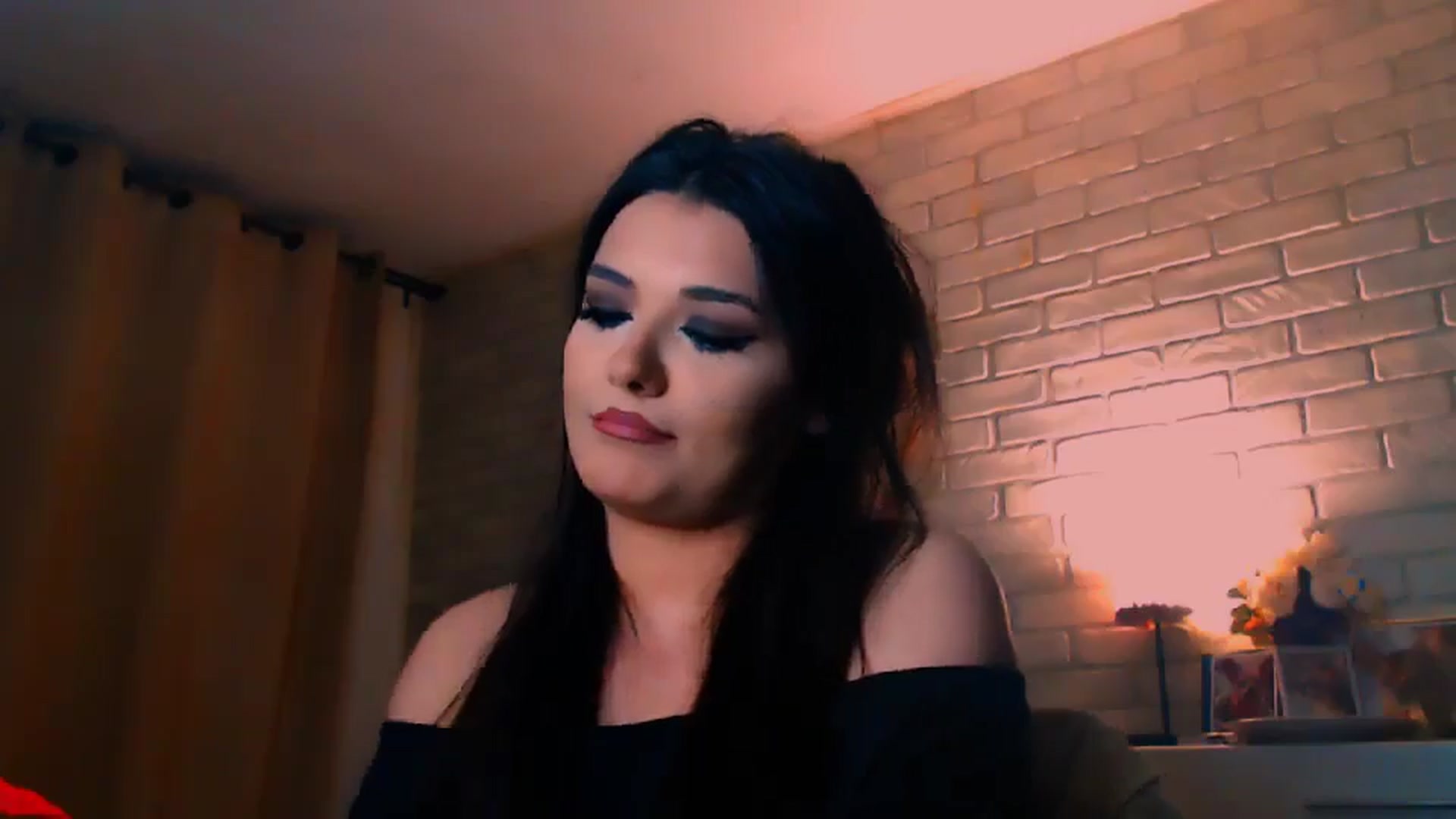 Gallery image thumbnail from Electra's myfreecams stream on, 05/13/2025, 22:24 image 18 of 20