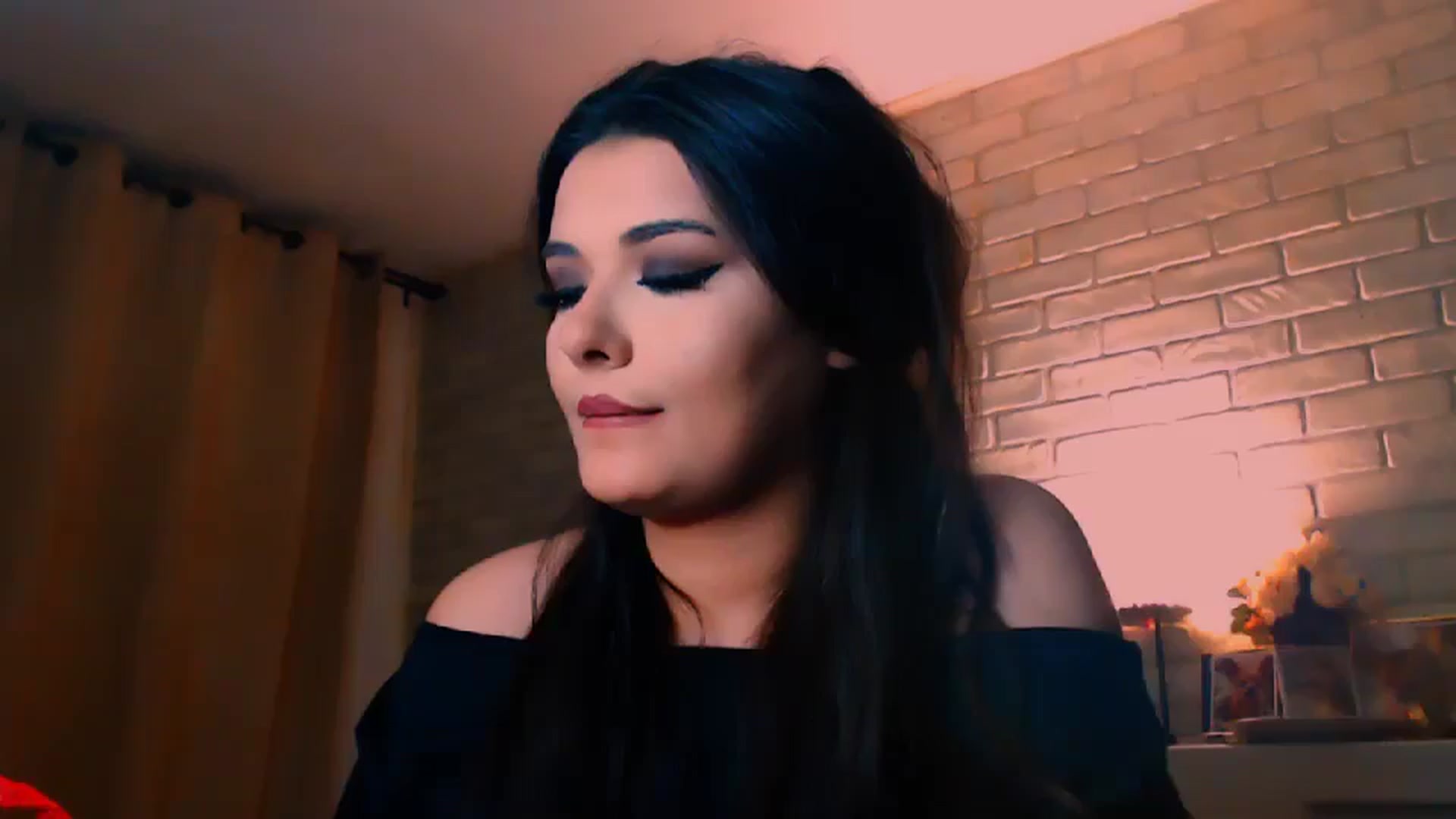 Gallery image thumbnail from Electra's myfreecams stream on, 05/13/2025, 22:24 image 8 of 20