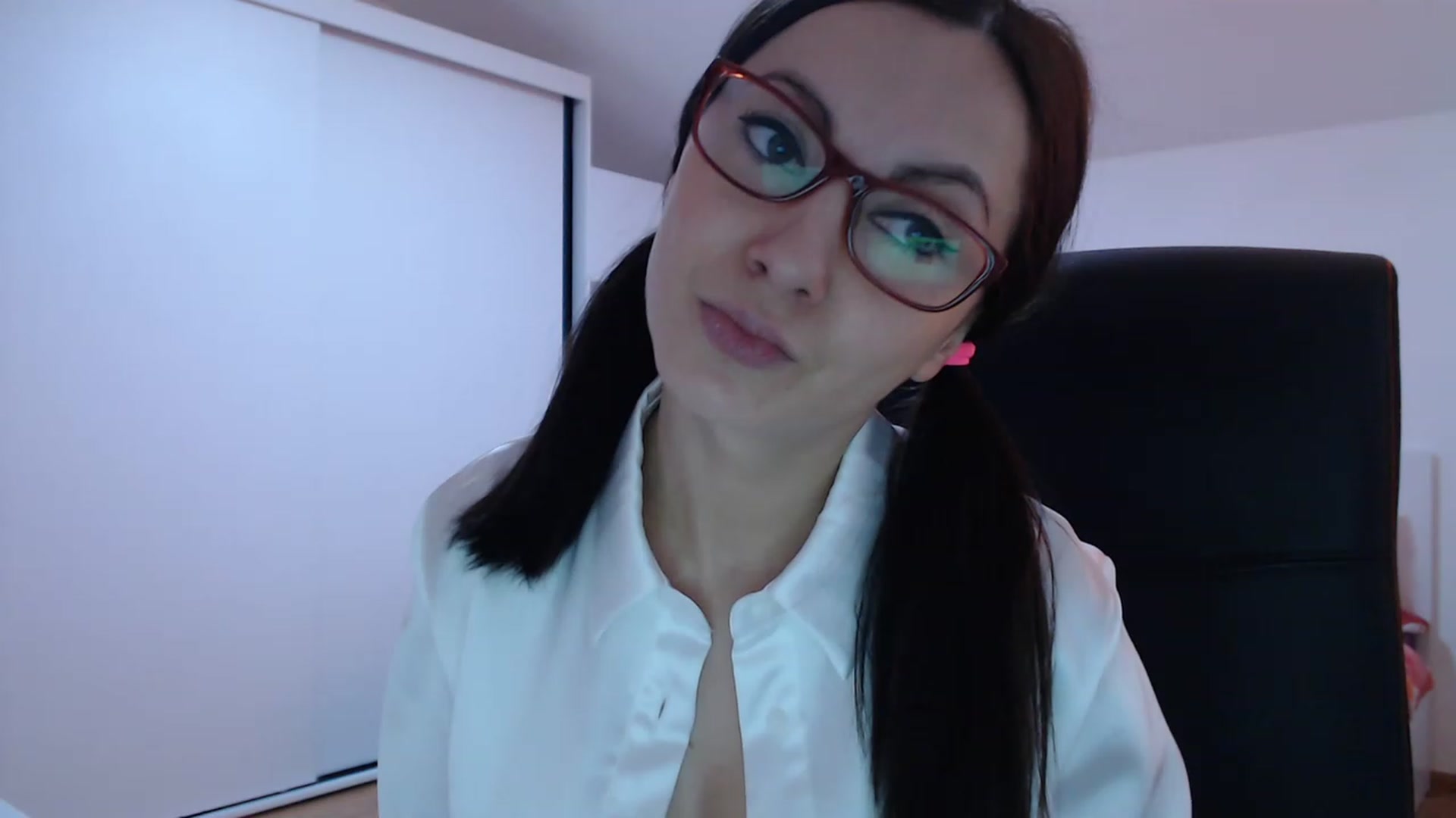 Gallery image thumbnail from ElectricWoman's myfreecams stream on, 12/05/2022, 09:48 image 19 of 20