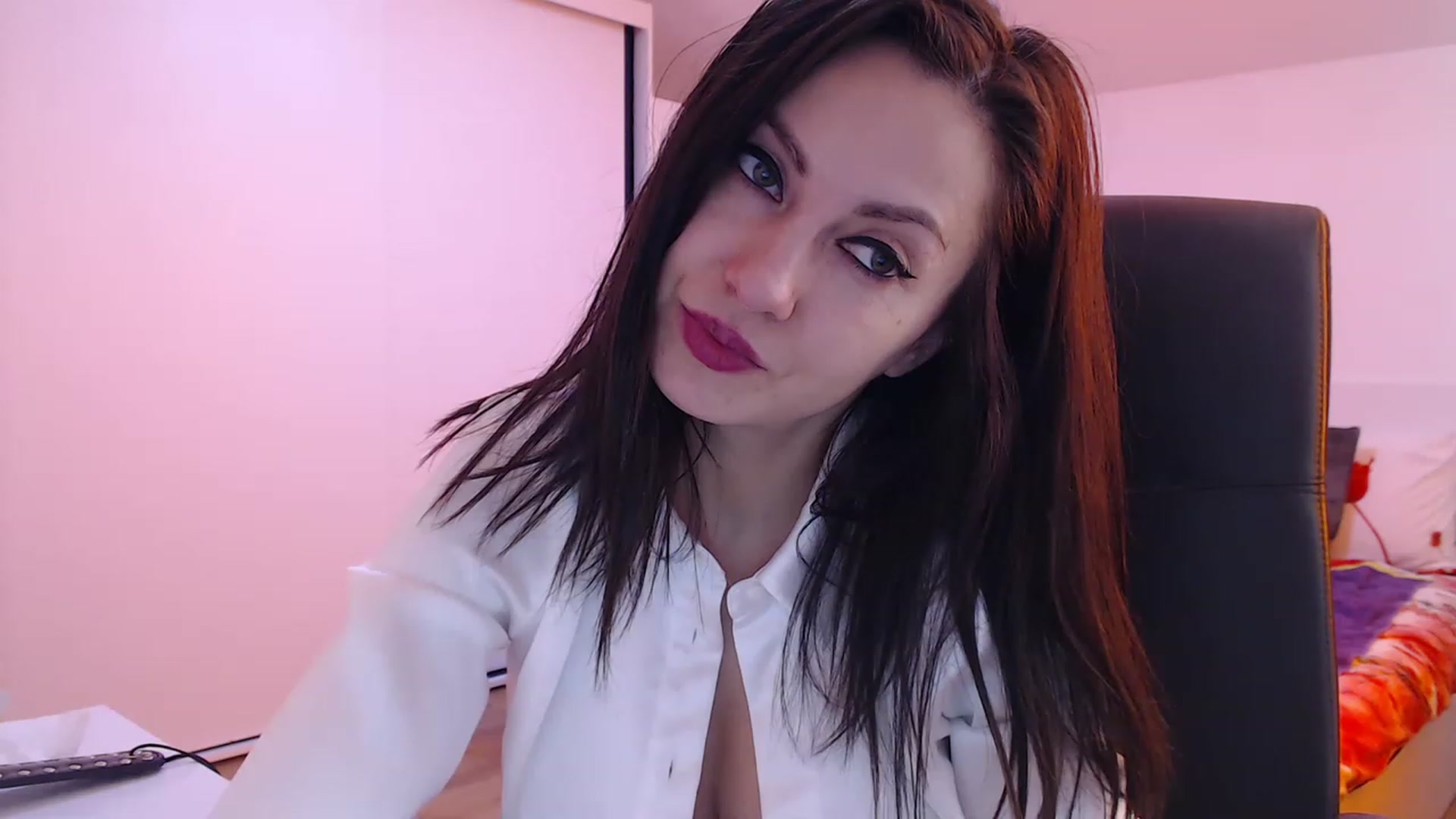 Gallery image thumbnail from ElectricWoman's myfreecams stream on, 12/12/2022, 11:19 image 20 of 20