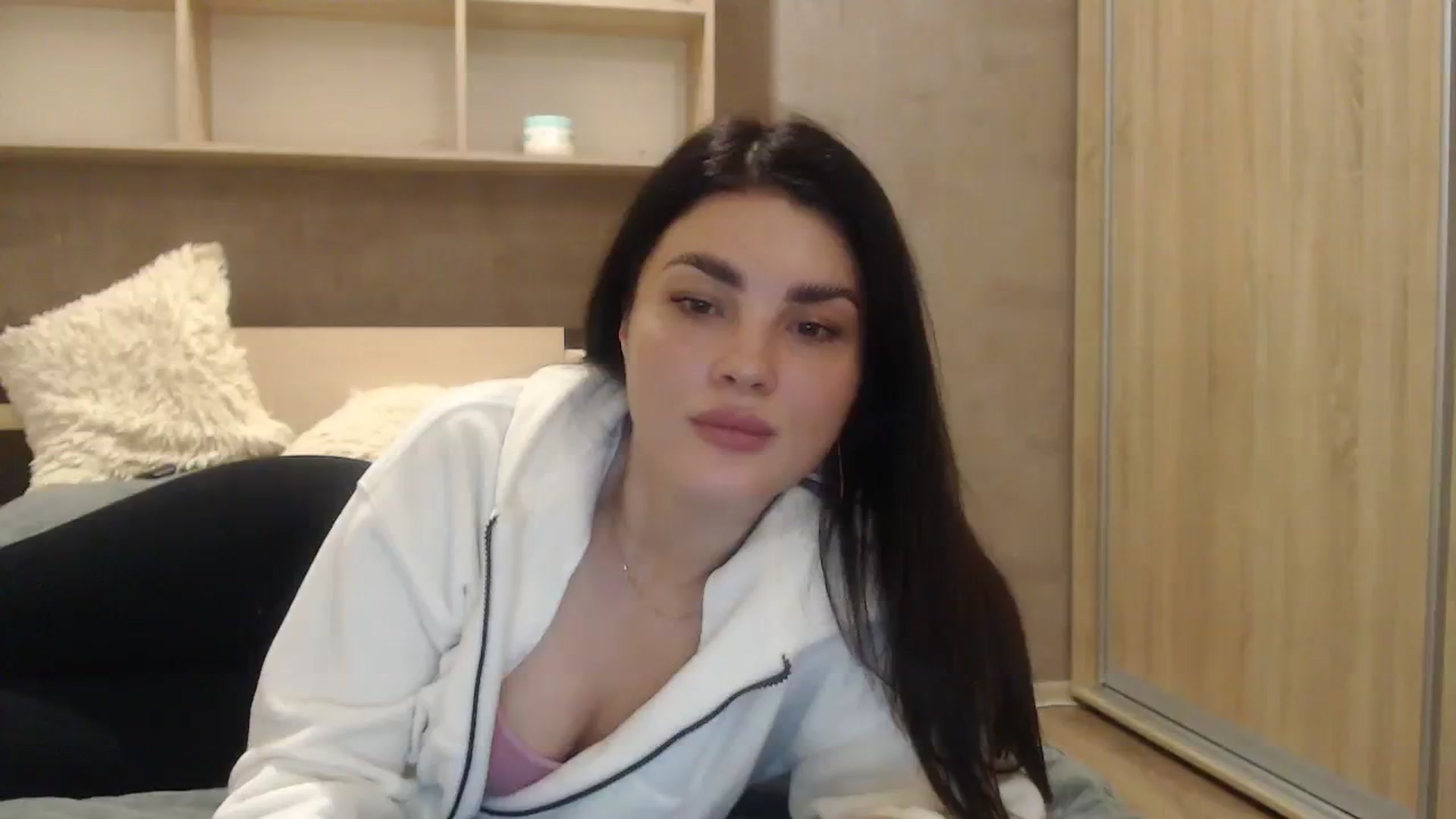 Gallery image thumbnail from Elegancee's myfreecams stream on, 12/16/2023, 17:38 image 3 of 20