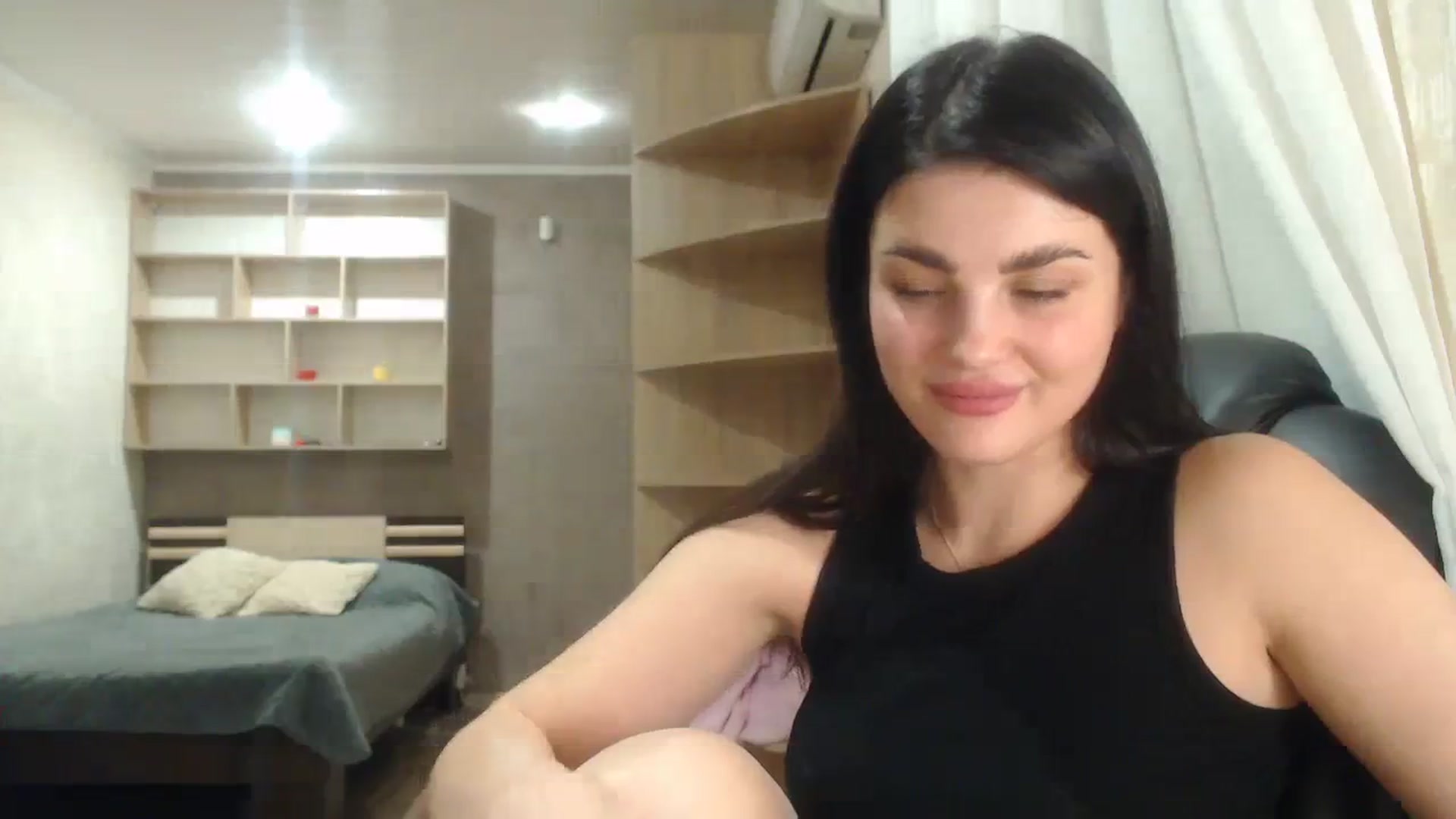 Gallery image thumbnail from Elegancee's myfreecams stream on, 12/25/2023, 22:24 image 5 of 20