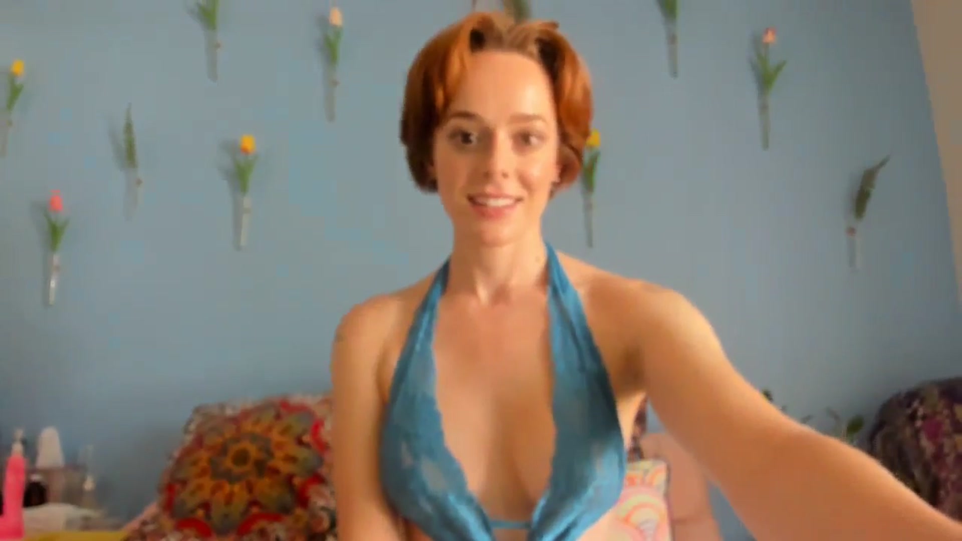 Gallery image thumbnail from ElegantGamine's myfreecams stream on, 08/05/2024, 20:41 image 13 of 20