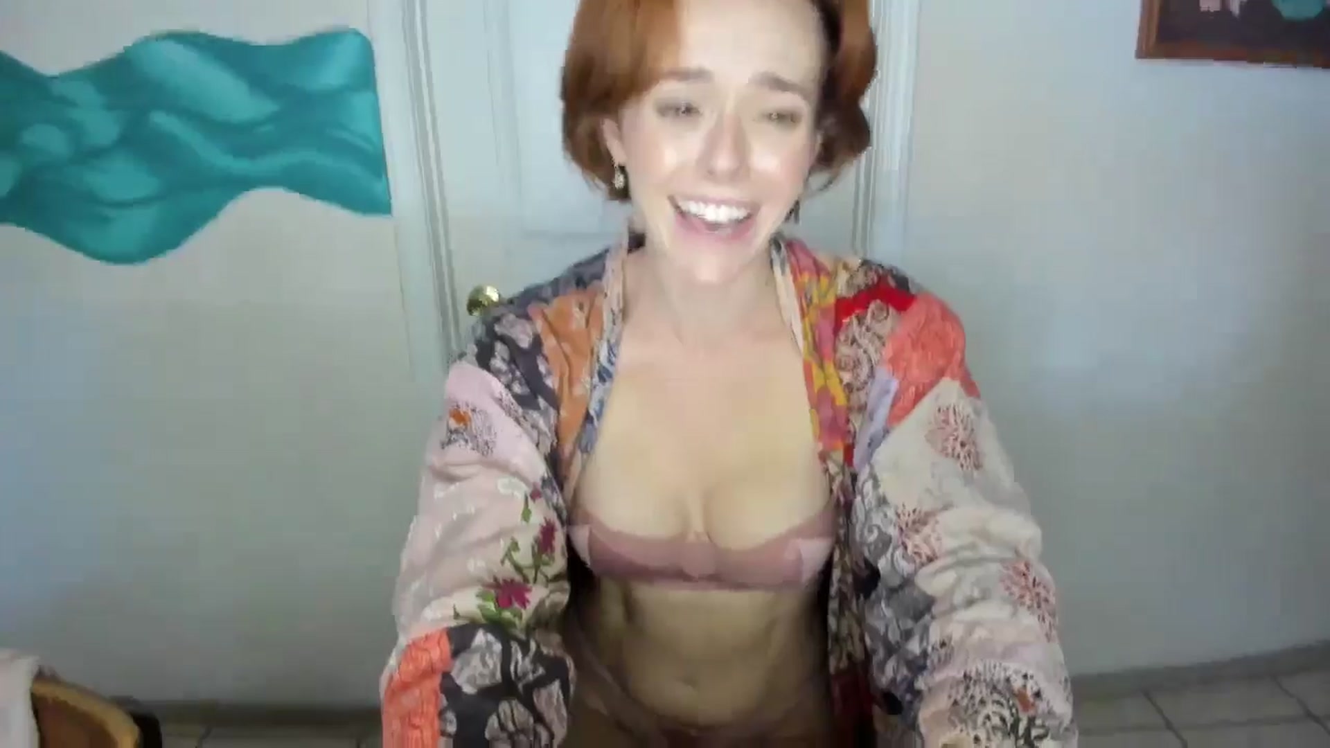 Gallery image thumbnail from ElegantGamine's myfreecams stream on, 09/03/2024, 24:15 image 8 of 20