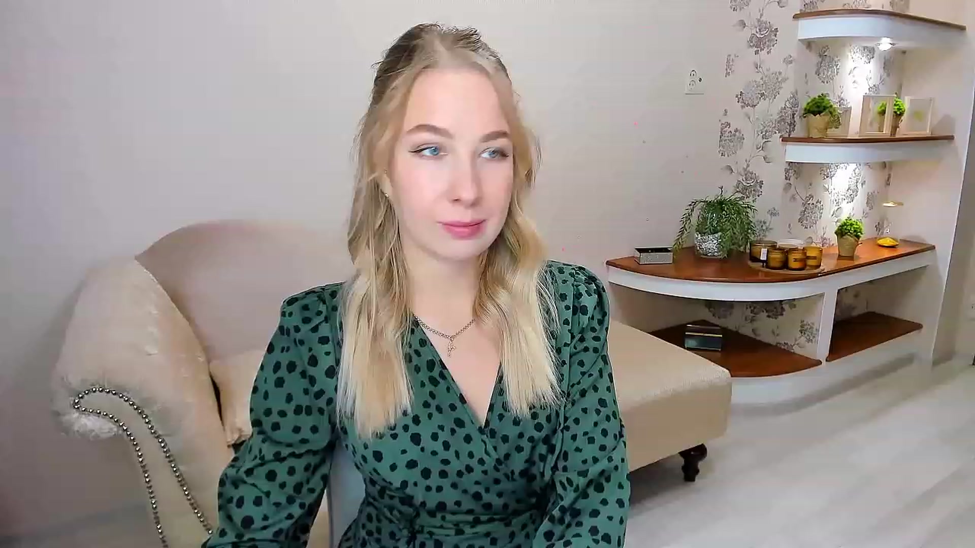 Gallery image thumbnail from ElegantLook's myfreecams stream on, 12/06/2022, 09:53 image 20 of 20