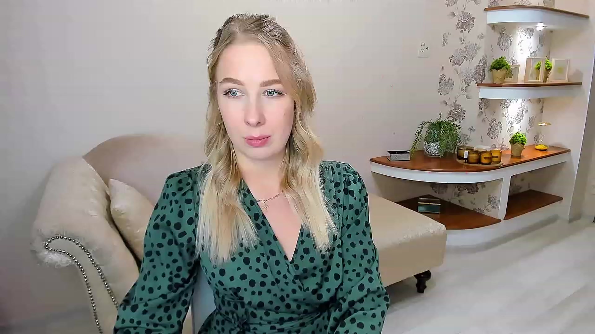 Gallery image thumbnail from ElegantLook's myfreecams stream on, 12/06/2022, 11:19 image 5 of 20