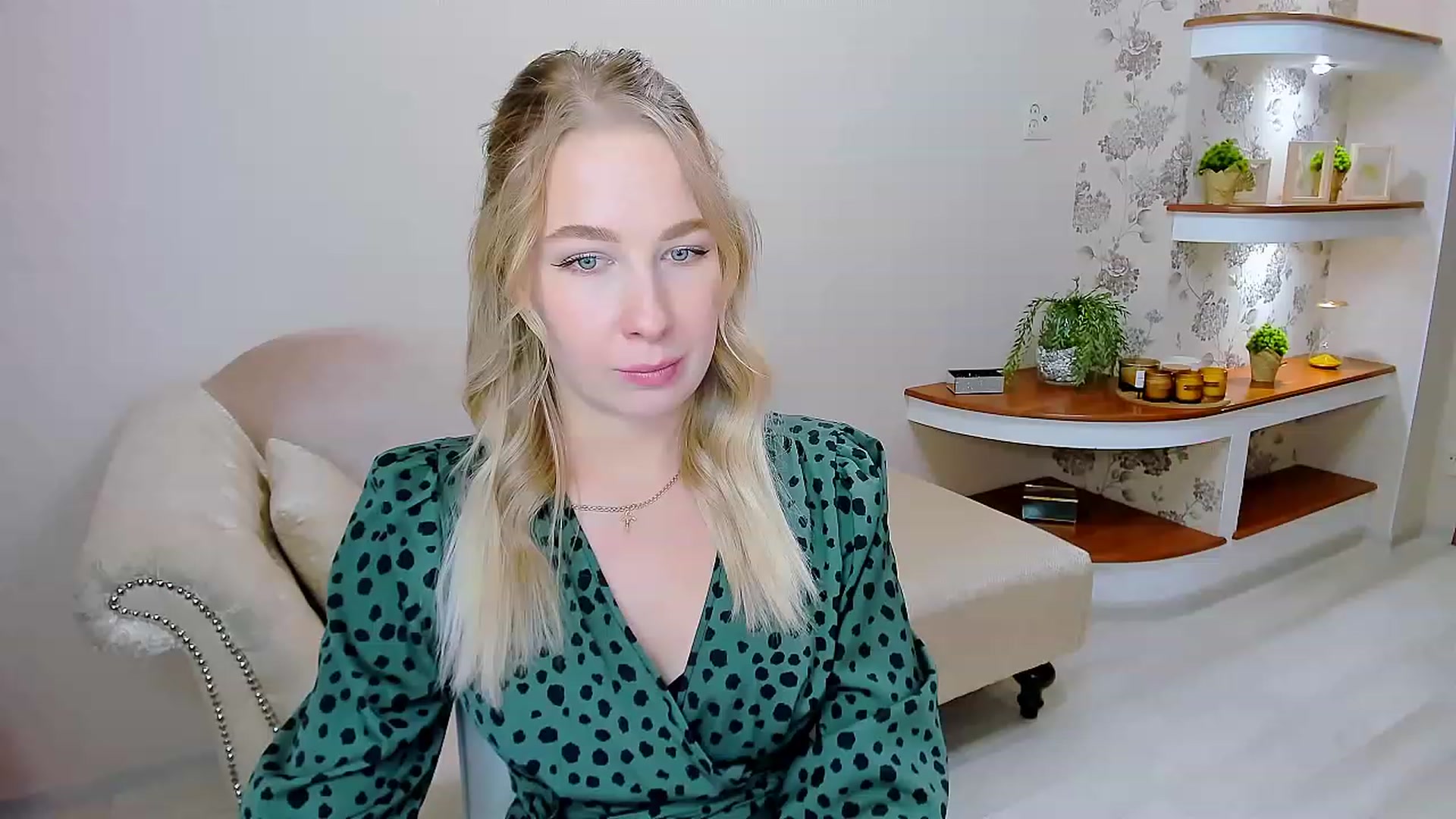 Gallery image thumbnail from ElegantLook's myfreecams stream on, 12/06/2022, 11:19 image 16 of 20
