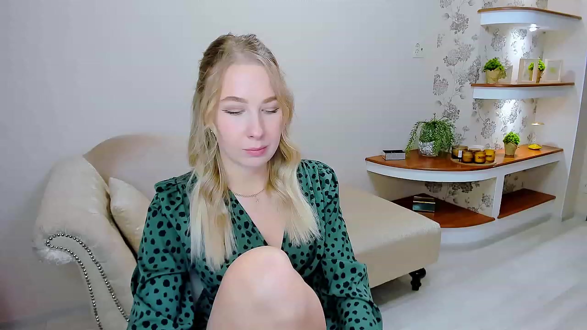 Gallery image thumbnail from ElegantLook's myfreecams stream on, 12/06/2022, 11:43 image 12 of 20