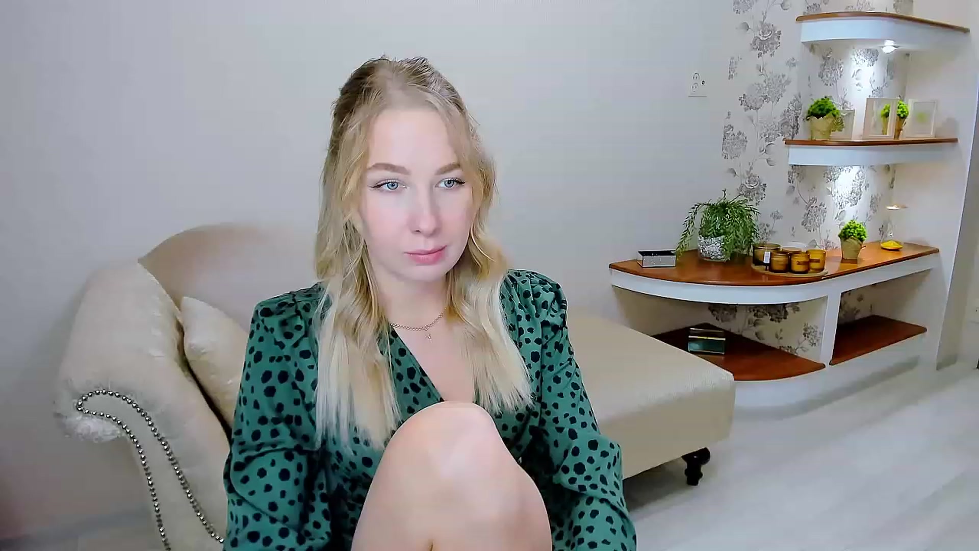 Gallery image thumbnail from ElegantLook's myfreecams stream on, 12/06/2022, 11:43 image 13 of 20