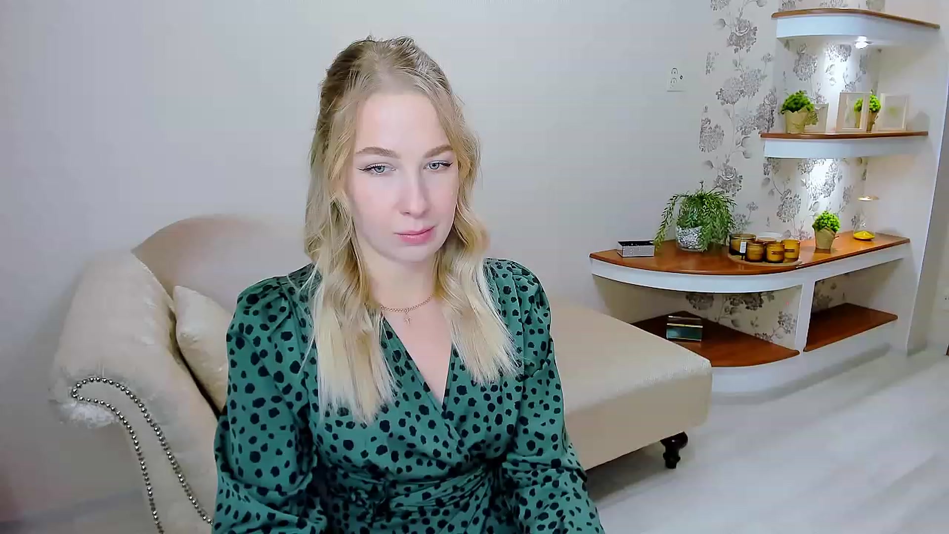 Gallery image thumbnail from ElegantLook's myfreecams stream on, 12/06/2022, 11:43 image 2 of 20