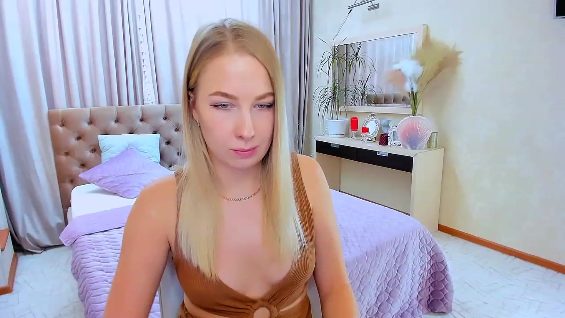 Gallery image thumbnail from ElegantLook's myfreecams stream on, 12/07/2022, 09:43 image 7 of 20