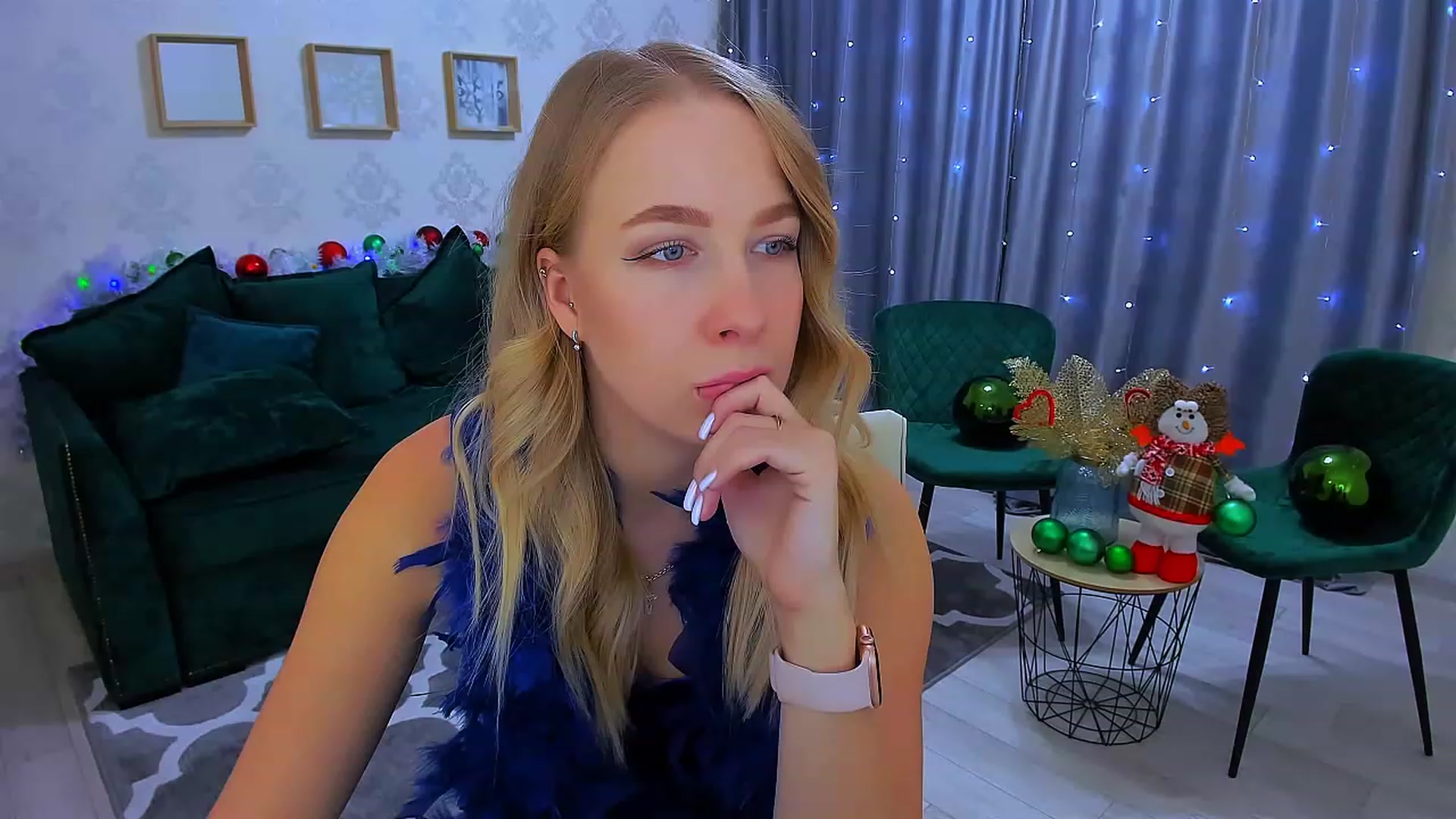 Gallery image thumbnail from ElegantLook's myfreecams stream on, 12/09/2022, 08:28 image 15 of 20