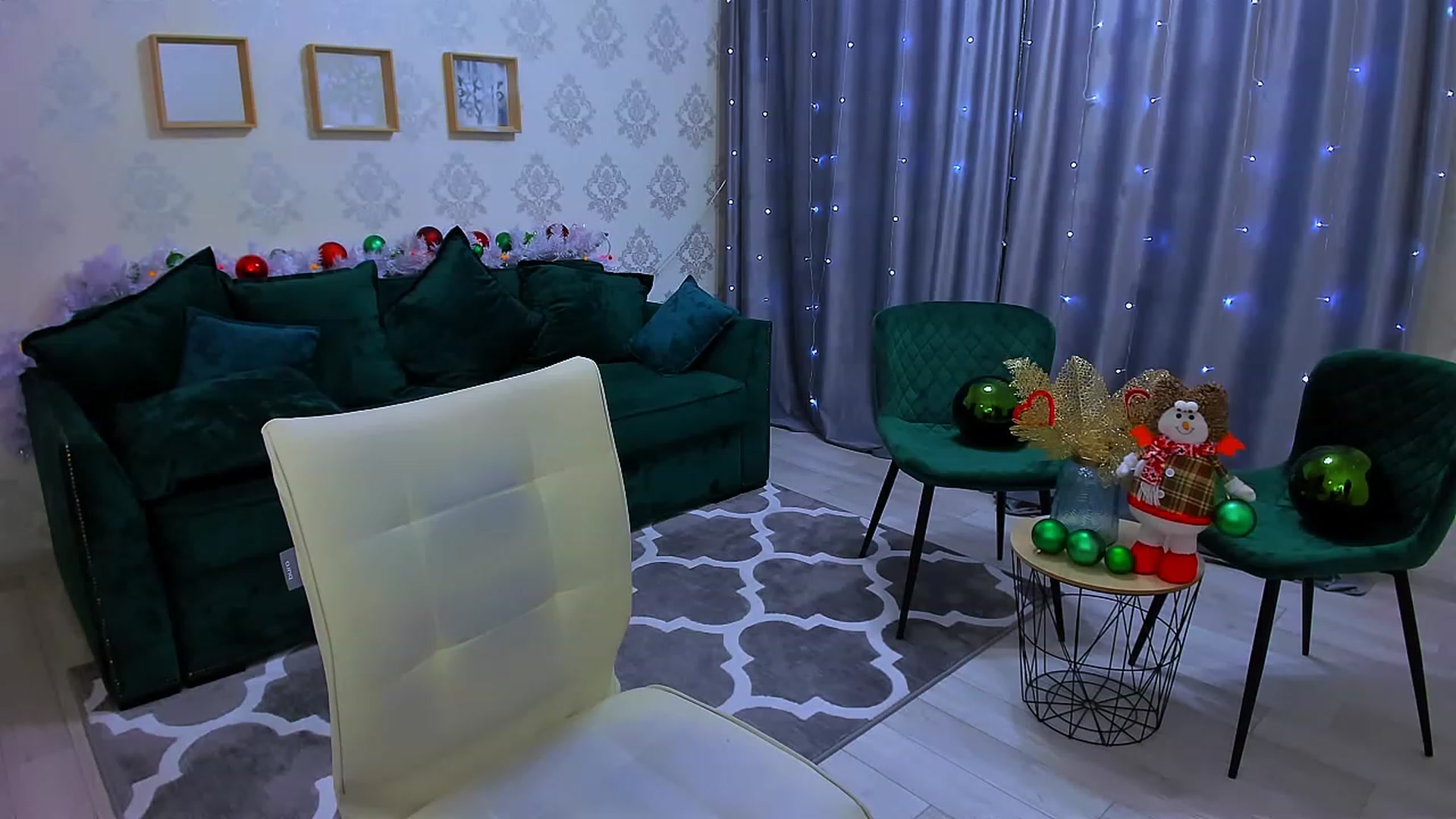 Gallery image thumbnail from ElegantLook's myfreecams stream on, 12/09/2022, 08:59 image 3 of 20