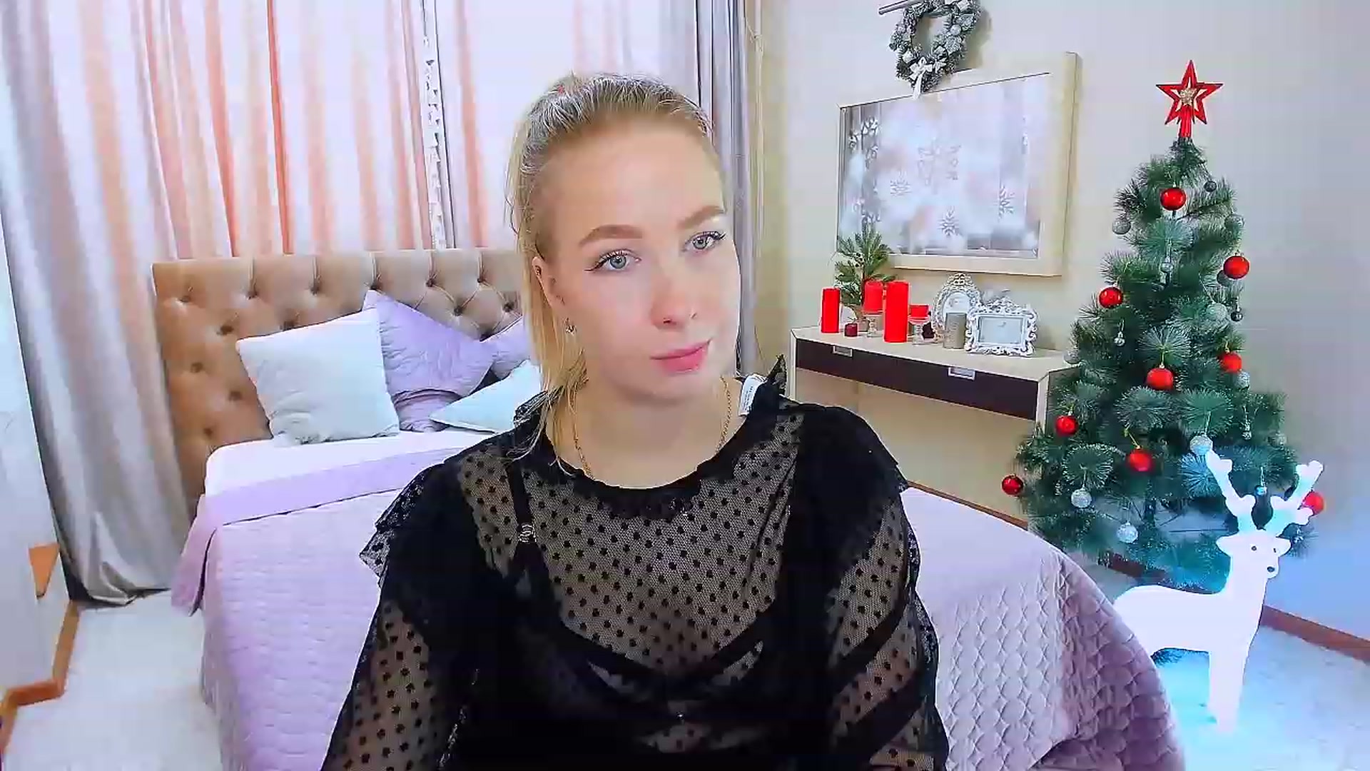 Gallery image thumbnail from ElegantLook's myfreecams stream on, 12/12/2022, 07:17 image 11 of 20