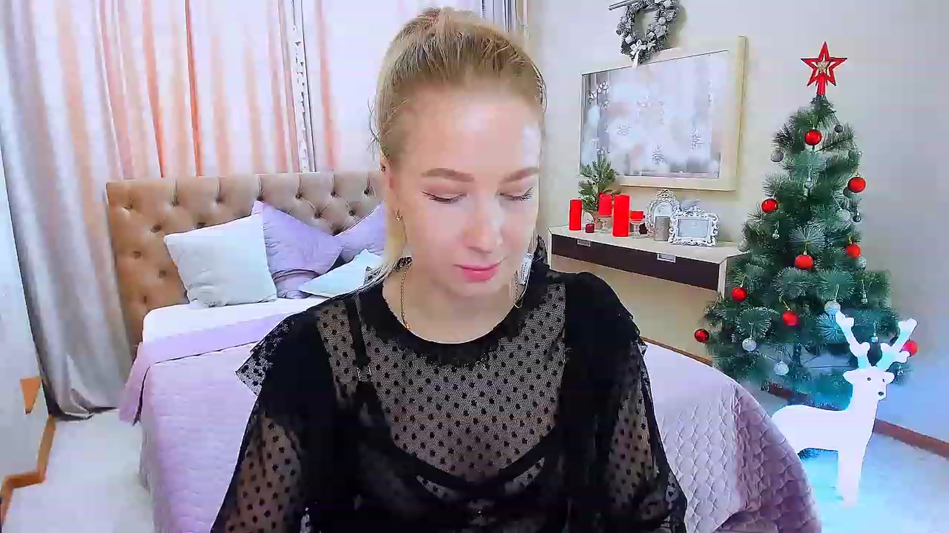 Gallery image thumbnail from ElegantLook's myfreecams stream on, 12/12/2022, 07:17 image 15 of 20