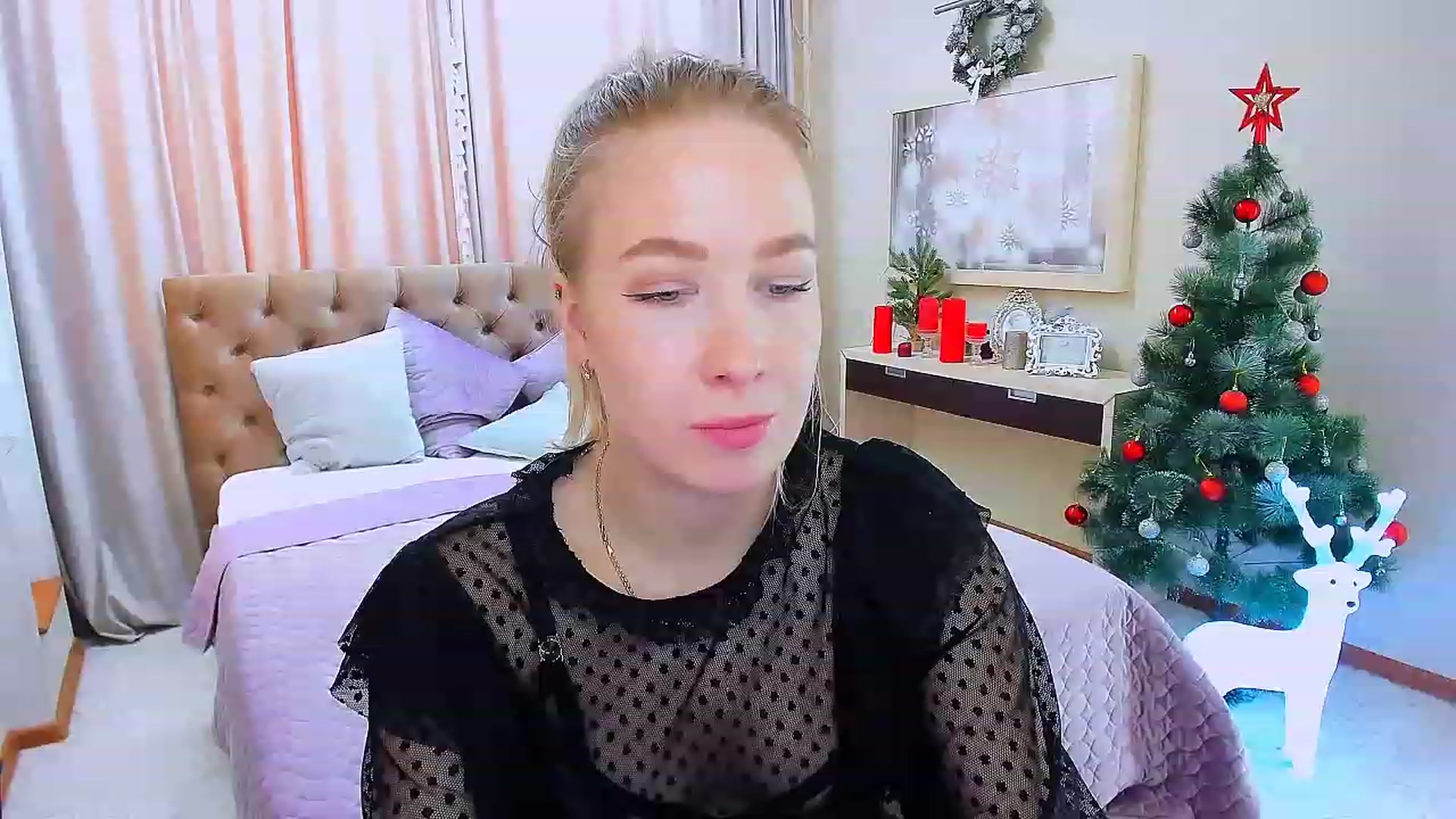 Gallery image thumbnail from ElegantLook's myfreecams stream on, 12/12/2022, 07:17 image 16 of 20