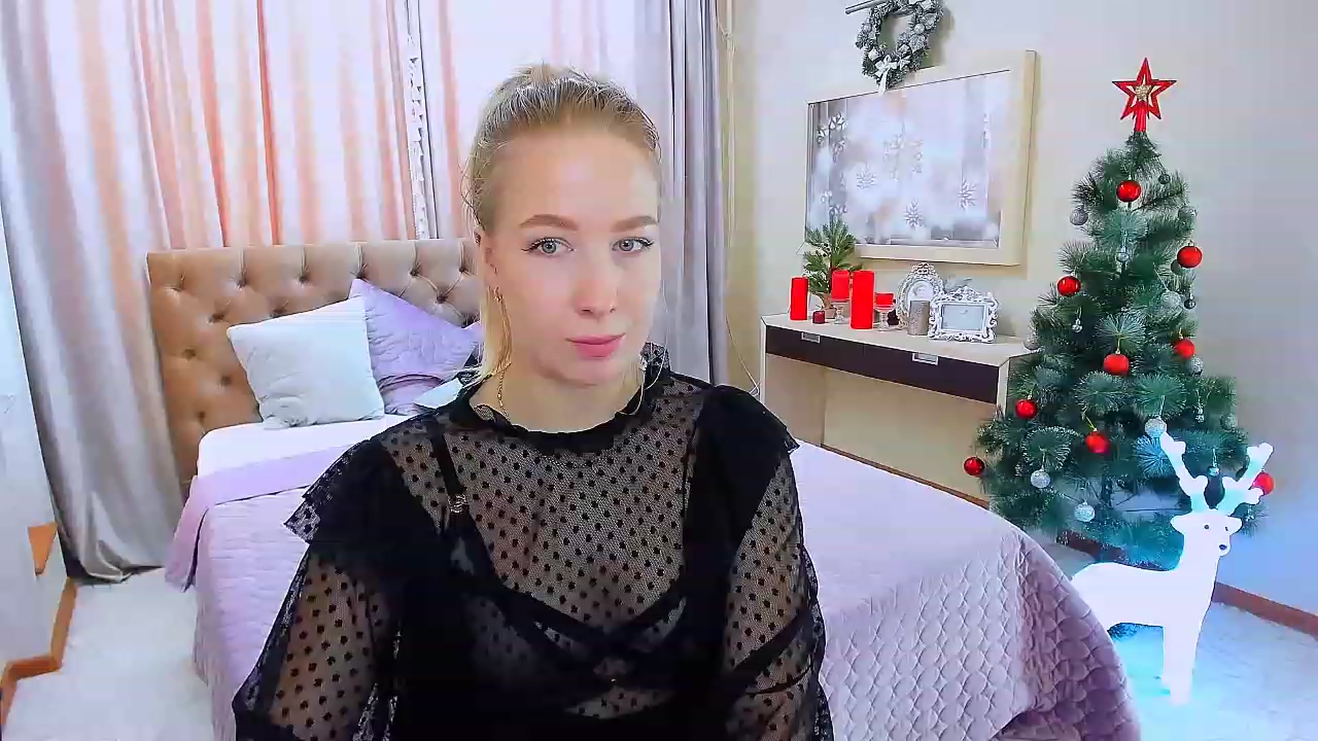 Gallery image thumbnail from ElegantLook's myfreecams stream on, 12/12/2022, 07:17 image 19 of 20