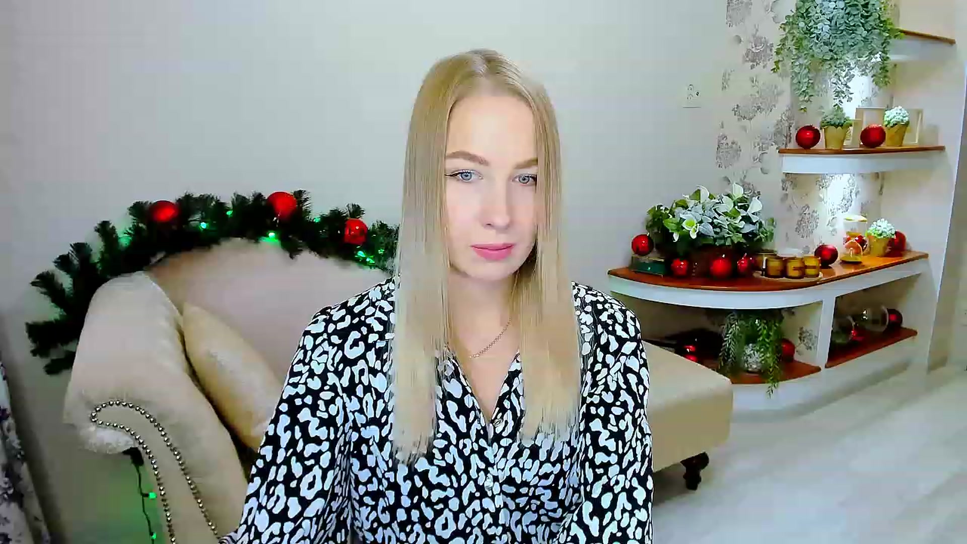 Gallery image thumbnail from ElegantLook's myfreecams stream on, 12/15/2022, 10:16 image 2 of 20