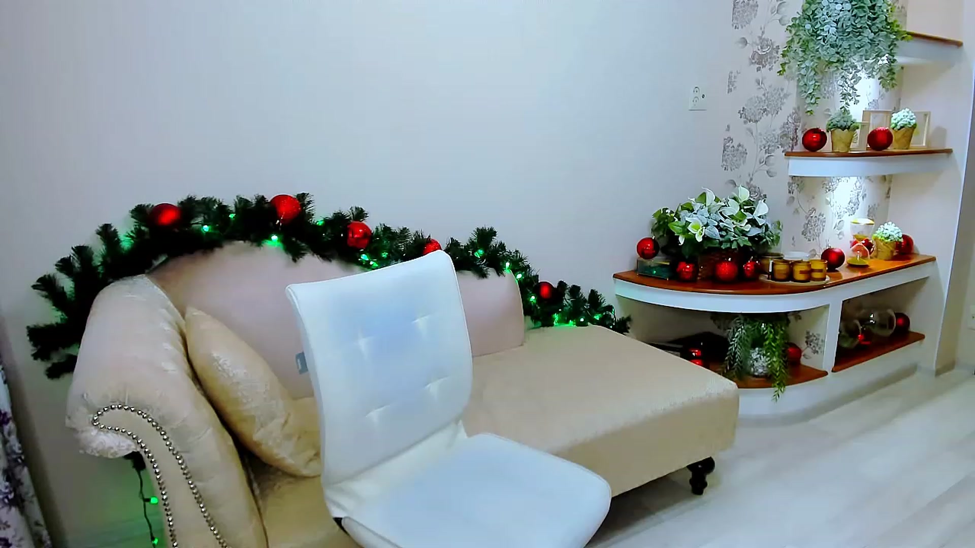 Gallery image thumbnail from ElegantLook's myfreecams stream on, 12/15/2022, 10:16 image 11 of 20
