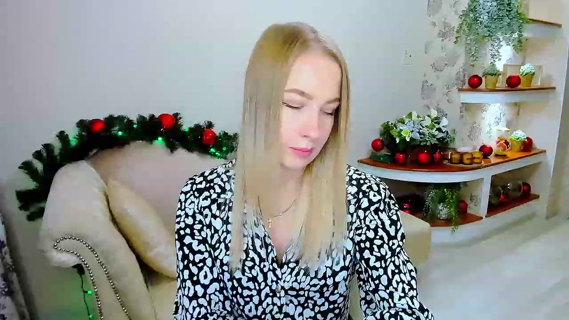 Gallery image thumbnail from ElegantLook's myfreecams stream on, 12/15/2022, 10:16 image 12 of 20