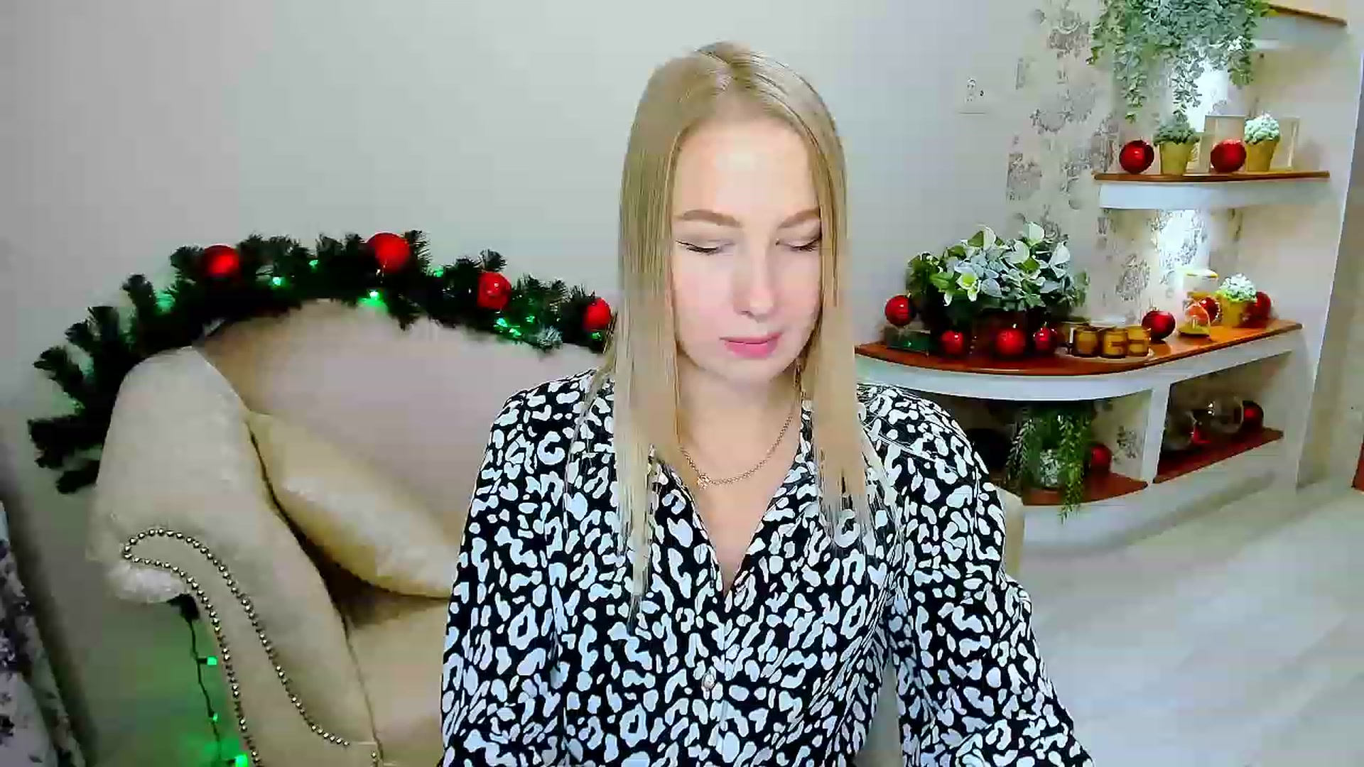 Gallery image thumbnail from ElegantLook's myfreecams stream on, 12/15/2022, 11:47 image 13 of 20
