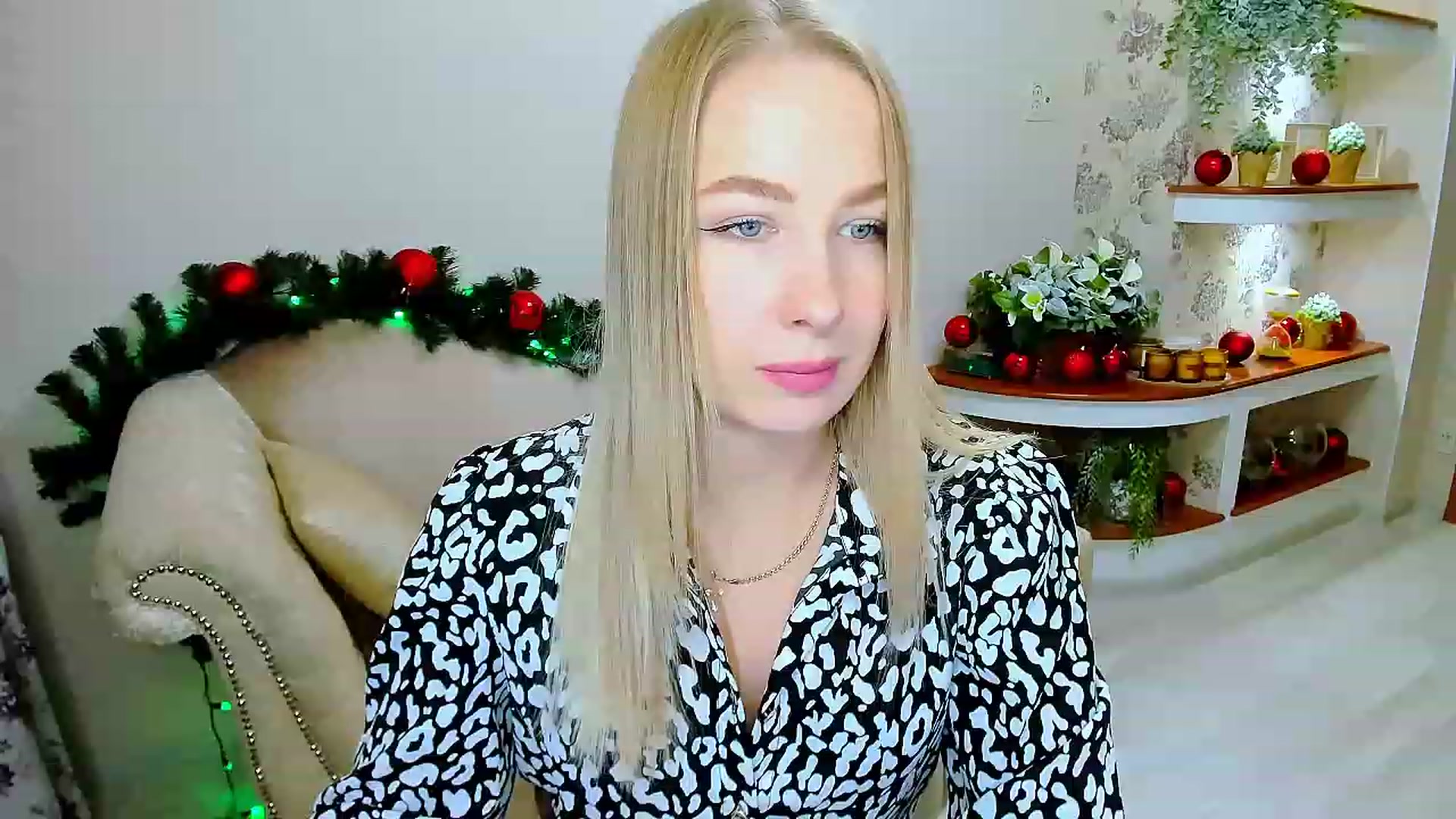 Gallery image thumbnail from ElegantLook's myfreecams stream on, 12/15/2022, 11:47 image 18 of 20