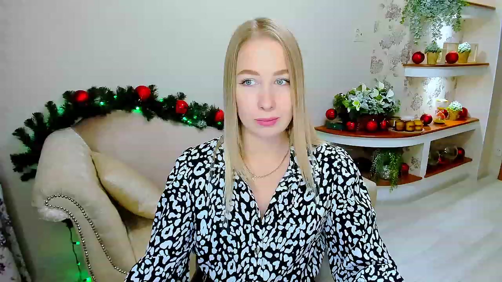 Gallery image thumbnail from ElegantLook's myfreecams stream on, 12/15/2022, 11:47 image 10 of 20