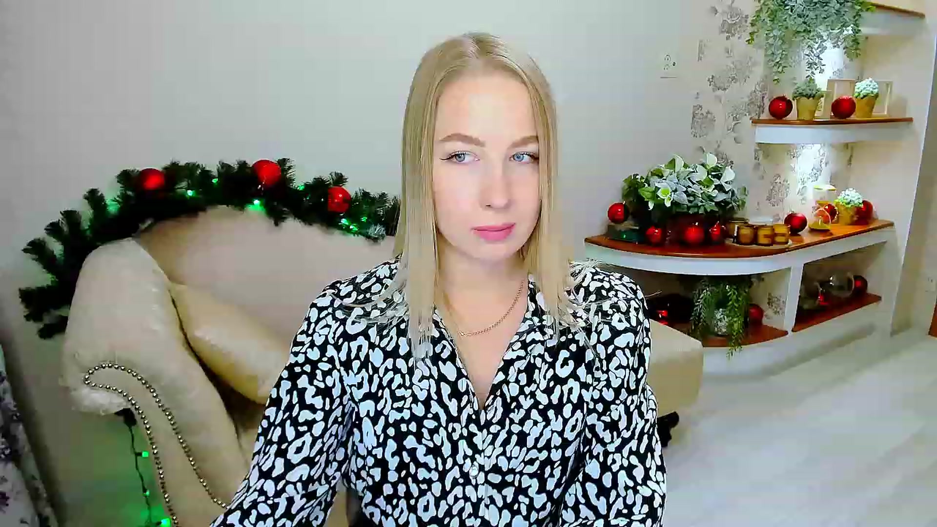 Gallery image thumbnail from ElegantLook's myfreecams stream on, 12/15/2022, 11:47 image 16 of 20