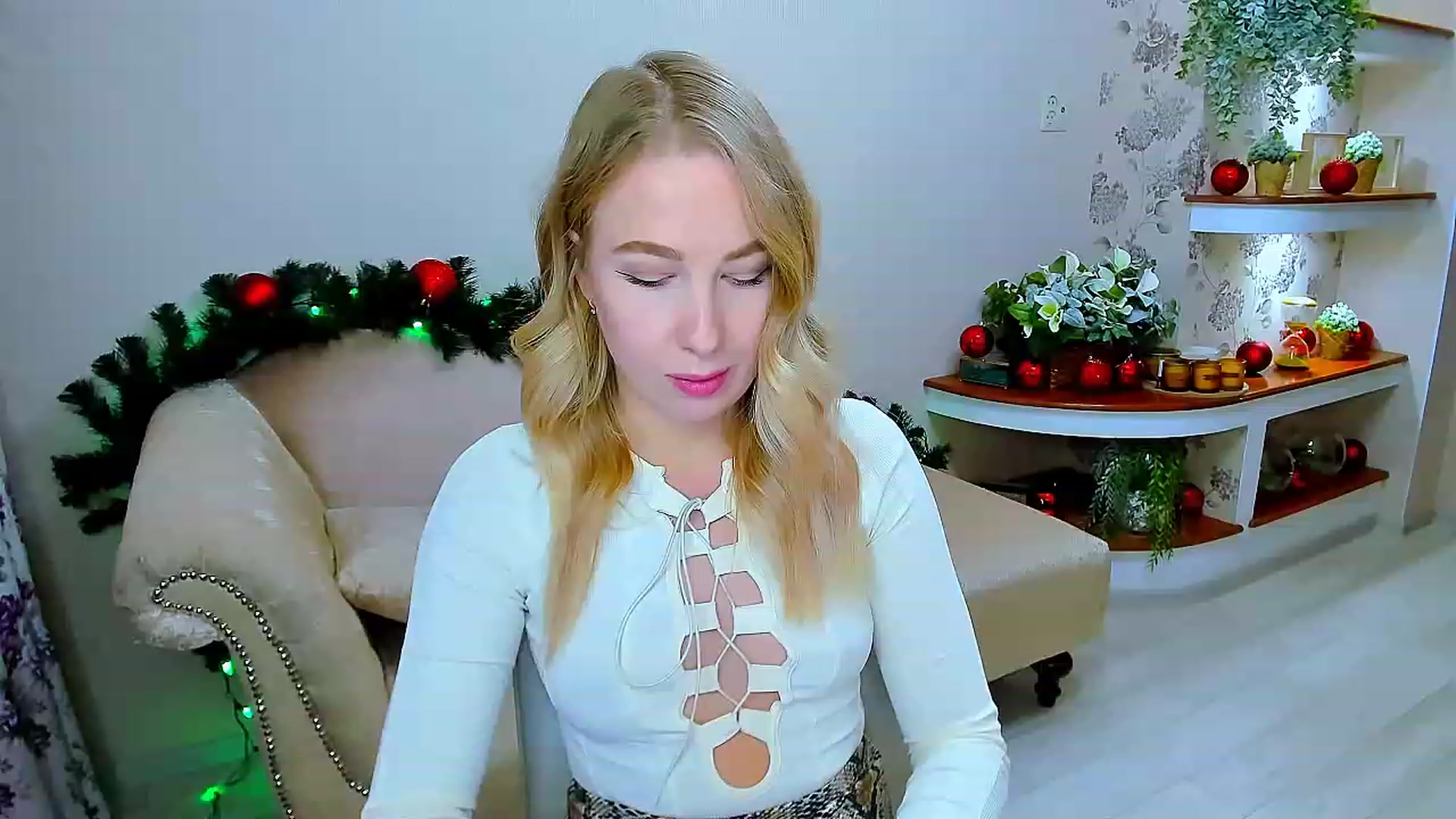 Gallery image thumbnail from ElegantLook's myfreecams stream on, 12/16/2022, 08:11 image 9 of 20